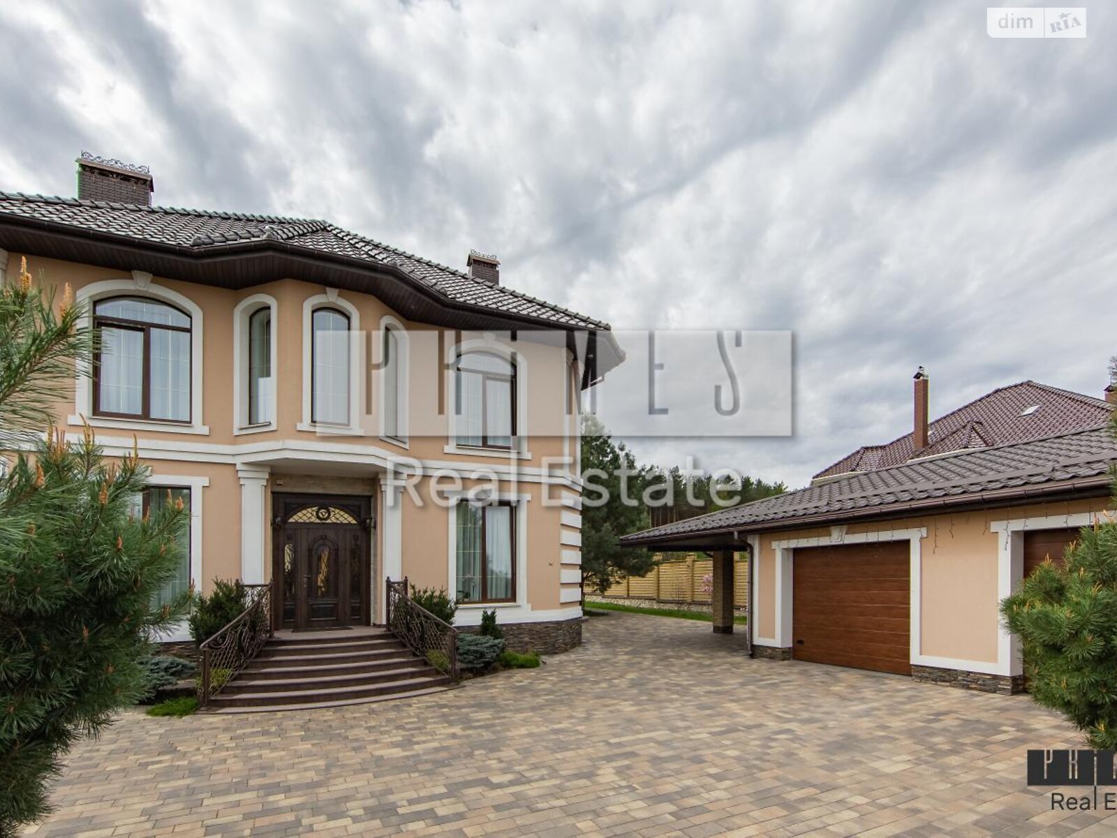 трехэтажный дом с верандой, 388 кв. м, кирпич. Продажа в Бобрице фото 1 трехэтажный дом с верандой, 388 кв. м, кирпич. Продажа в Бобрице фото 1