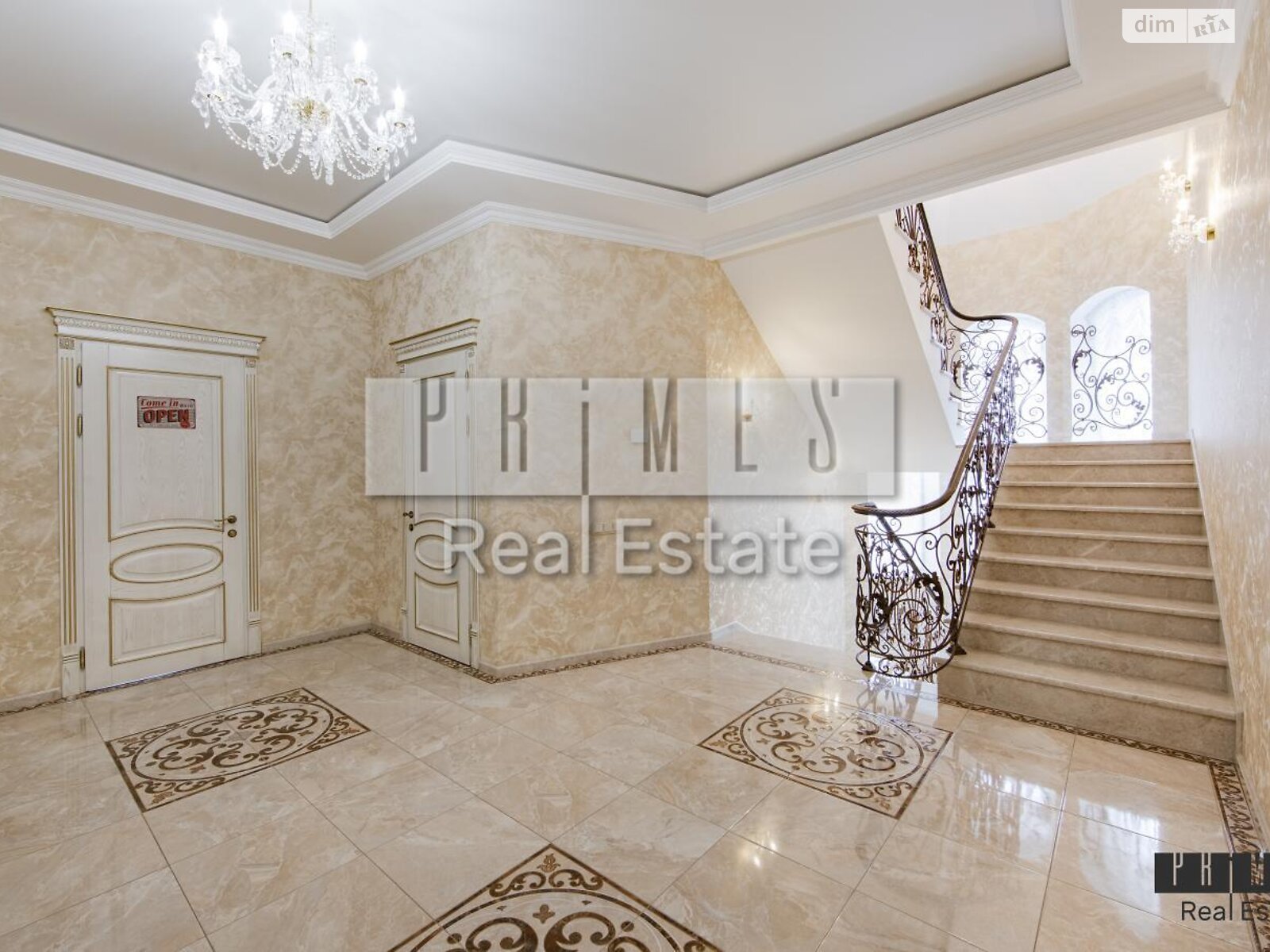 трехэтажный дом с верандой, 388 кв. м, кирпич. Продажа в Бобрице фото 1 трехэтажный дом с верандой, 388 кв. м, кирпич. Продажа в Бобрице фото 1