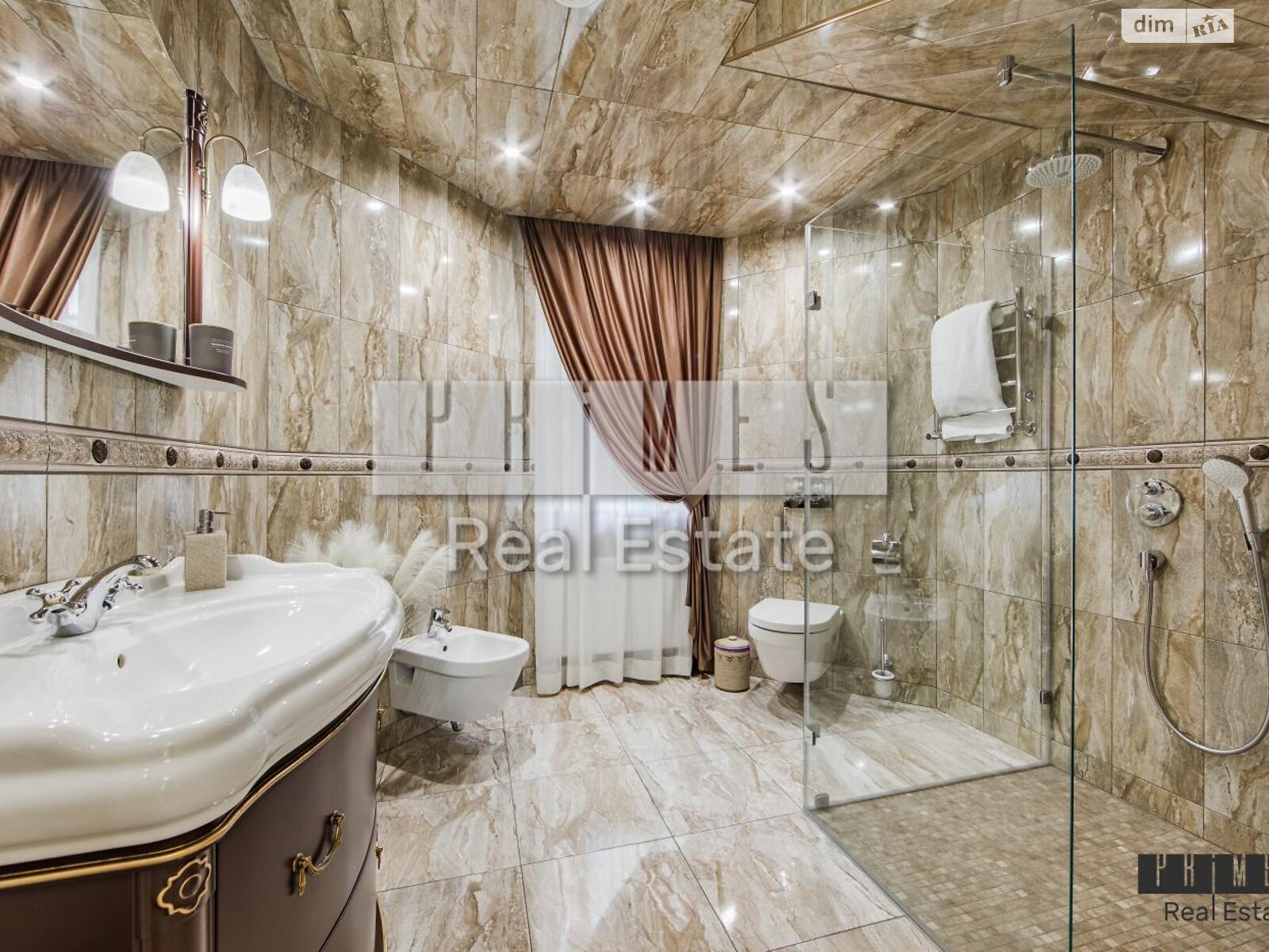трехэтажный дом с верандой, 388 кв. м, кирпич. Продажа в Бобрице фото 1 трехэтажный дом с верандой, 388 кв. м, кирпич. Продажа в Бобрице фото 1