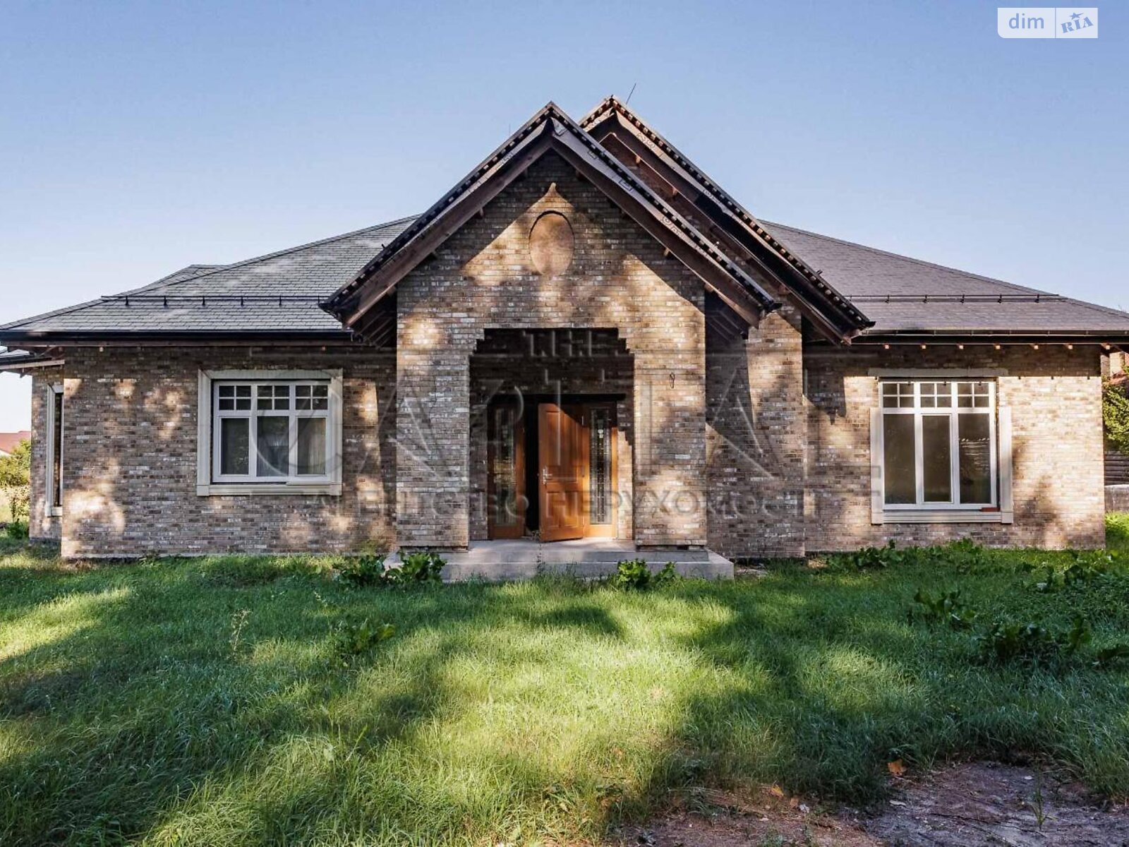 двоповерховий будинок з гаражем, 250 кв. м, цегла. Продаж у Бобриці фото 1 двоповерховий будинок з гаражем, 250 кв. м, цегла. Продаж у Бобриці фото 1