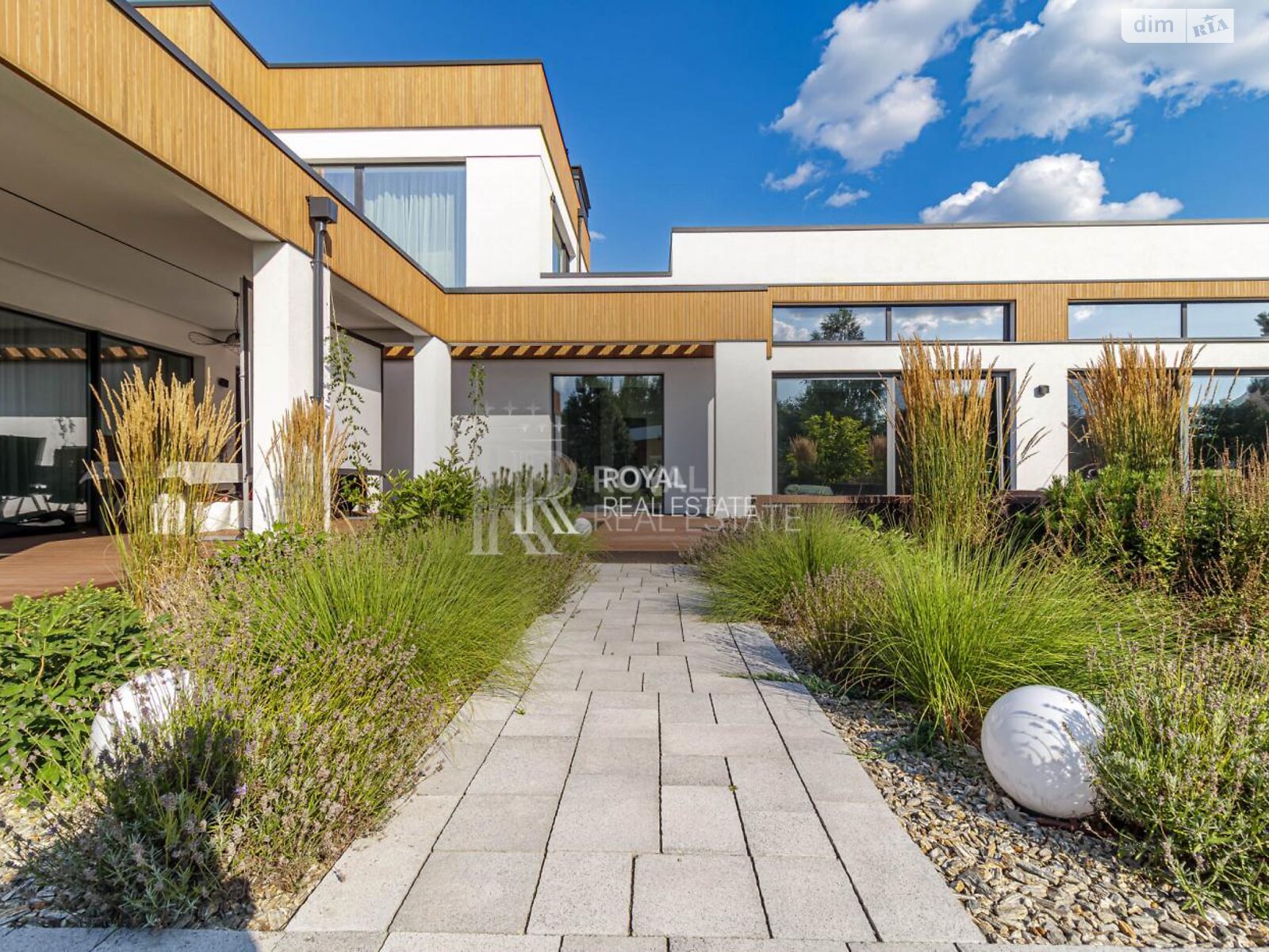 двоповерховий будинок, 211.8 кв. м, цегла. Продаж у Бобриці фото 1 двоповерховий будинок, 211.8 кв. м, цегла. Продаж у Бобриці фото 1