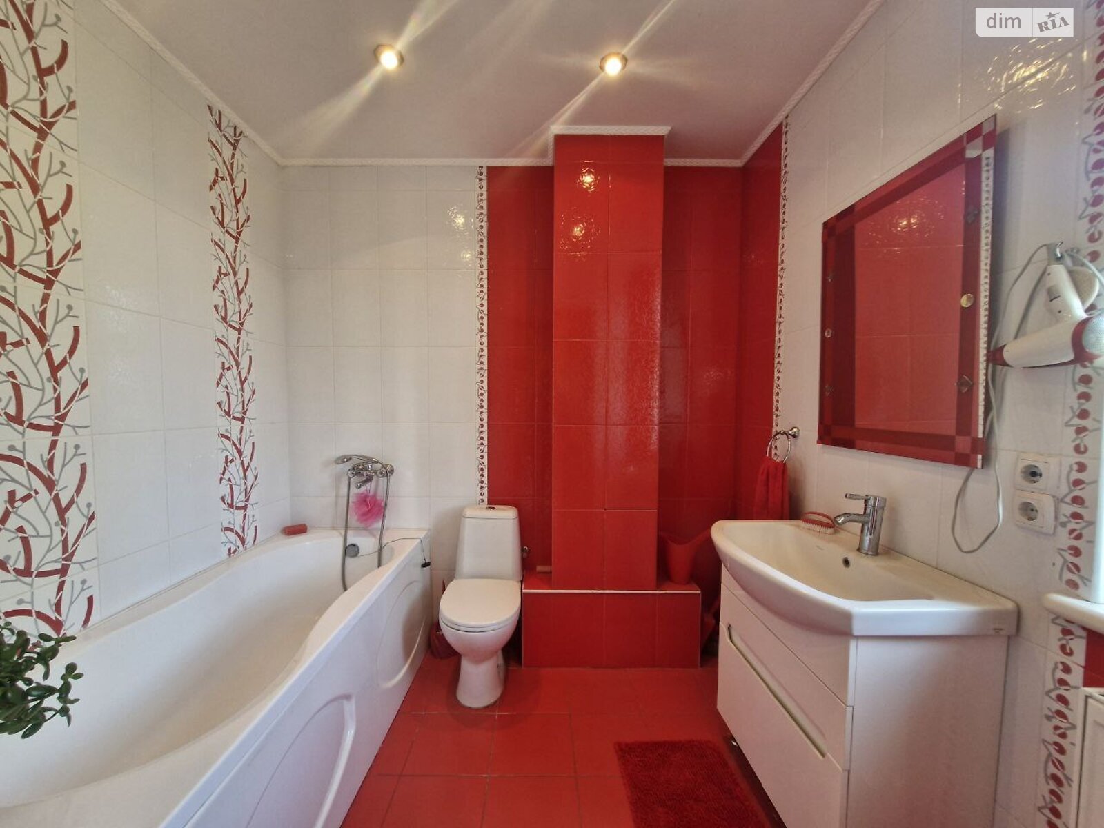 двухэтажный дом с балконом, 141.1 кв. м, пенобетон. Продажа в Богдановке фото 1 двухэтажный дом с балконом, 141.1 кв. м, пенобетон. Продажа в Богдановке фото 1