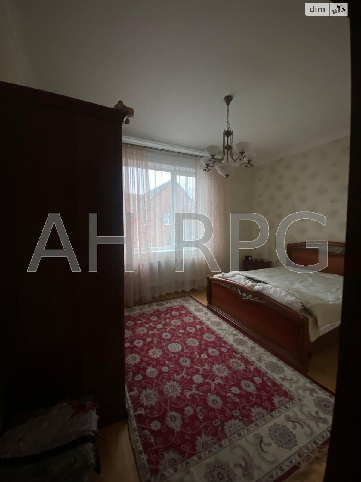 трехэтажный дом с гаражом, 360 кв. м, кирпич. Продажа в Богдановке фото 1