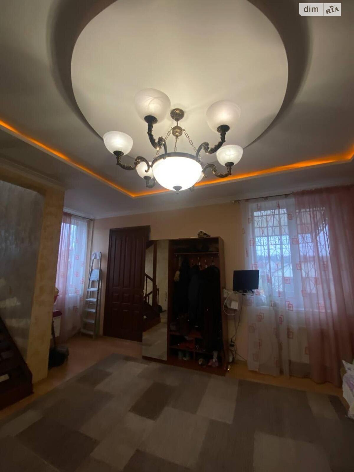 трехэтажный дом, 360 кв. м, кирпич. Продажа в Богдановке фото 1