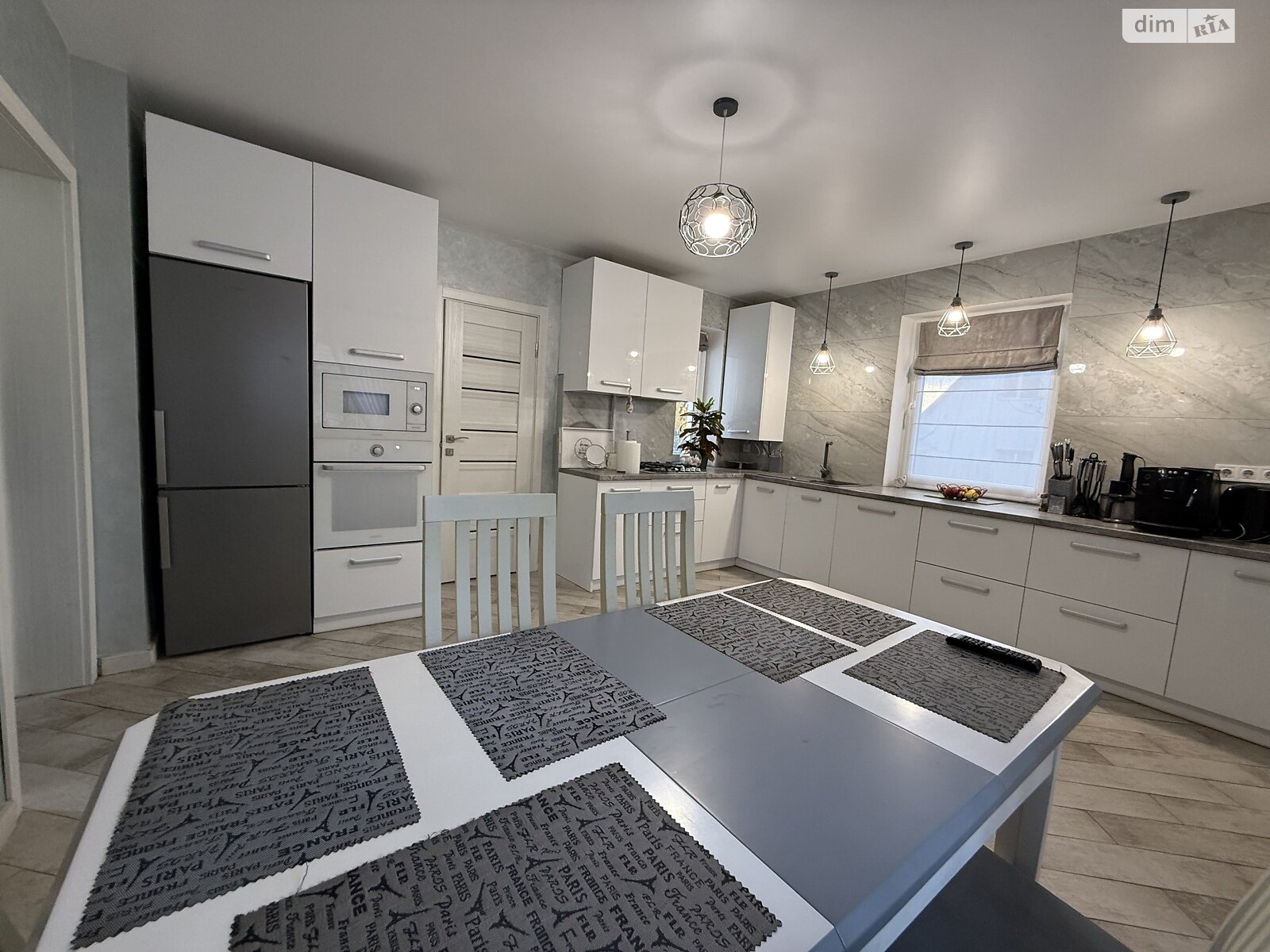 одноэтажный дом с гаражом, 101 кв. м, кирпич. Продажа в Боголюбах фото 1