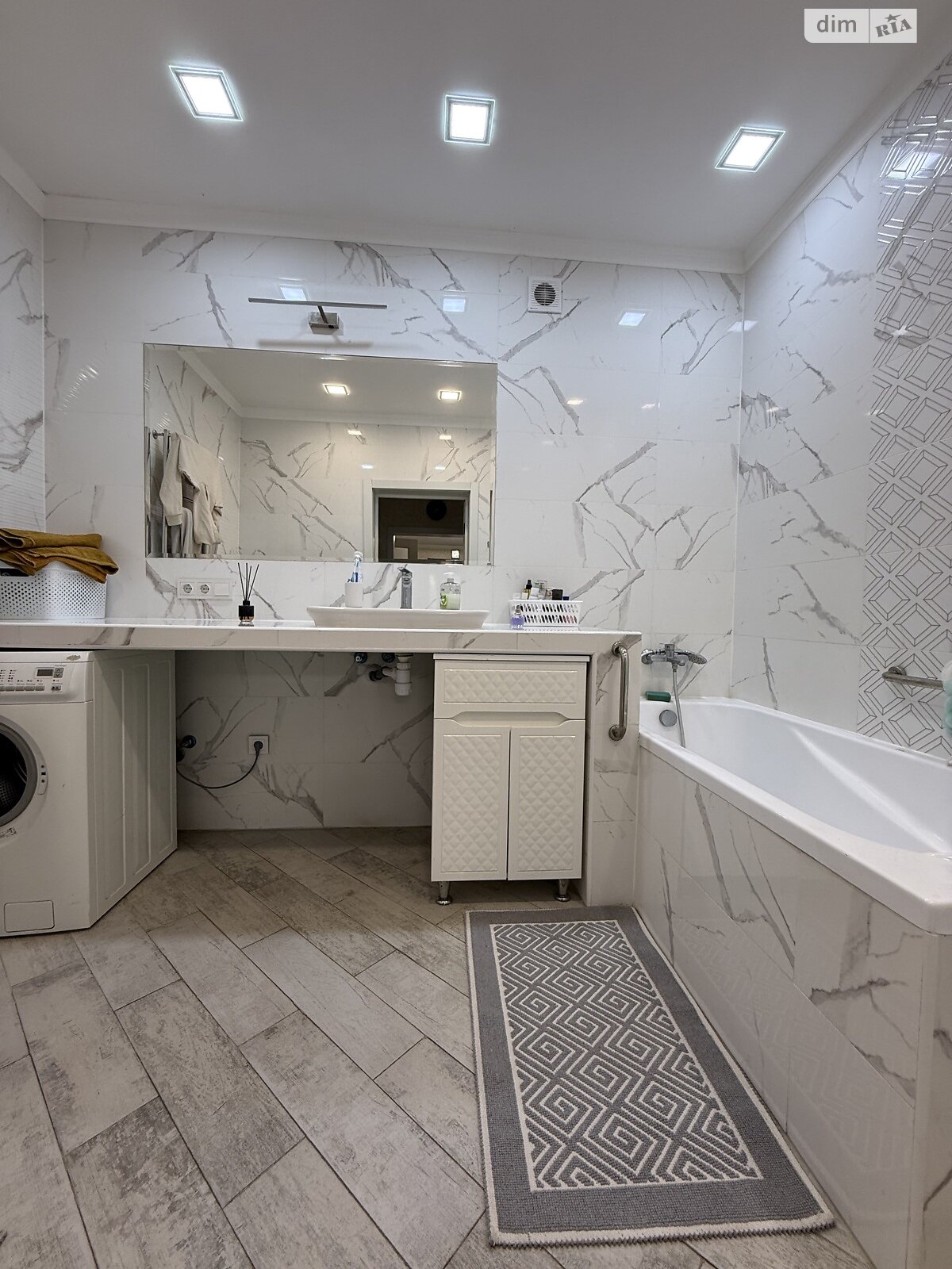 одноэтажный дом с гаражом, 101 кв. м, кирпич. Продажа в Боголюбах фото 1