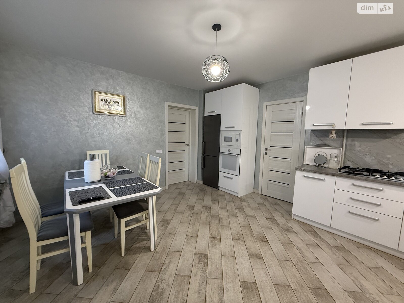 одноэтажный дом с гаражом, 101 кв. м, кирпич. Продажа в Боголюбах фото 1