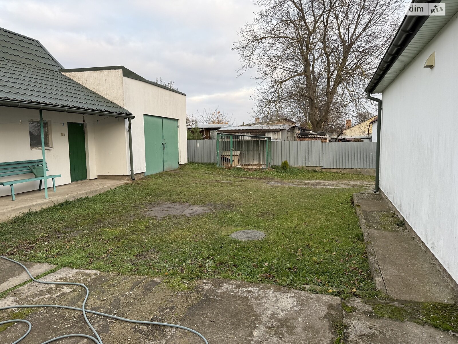 одноэтажный дом с гаражом, 101 кв. м, кирпич. Продажа в Боголюбах фото 1