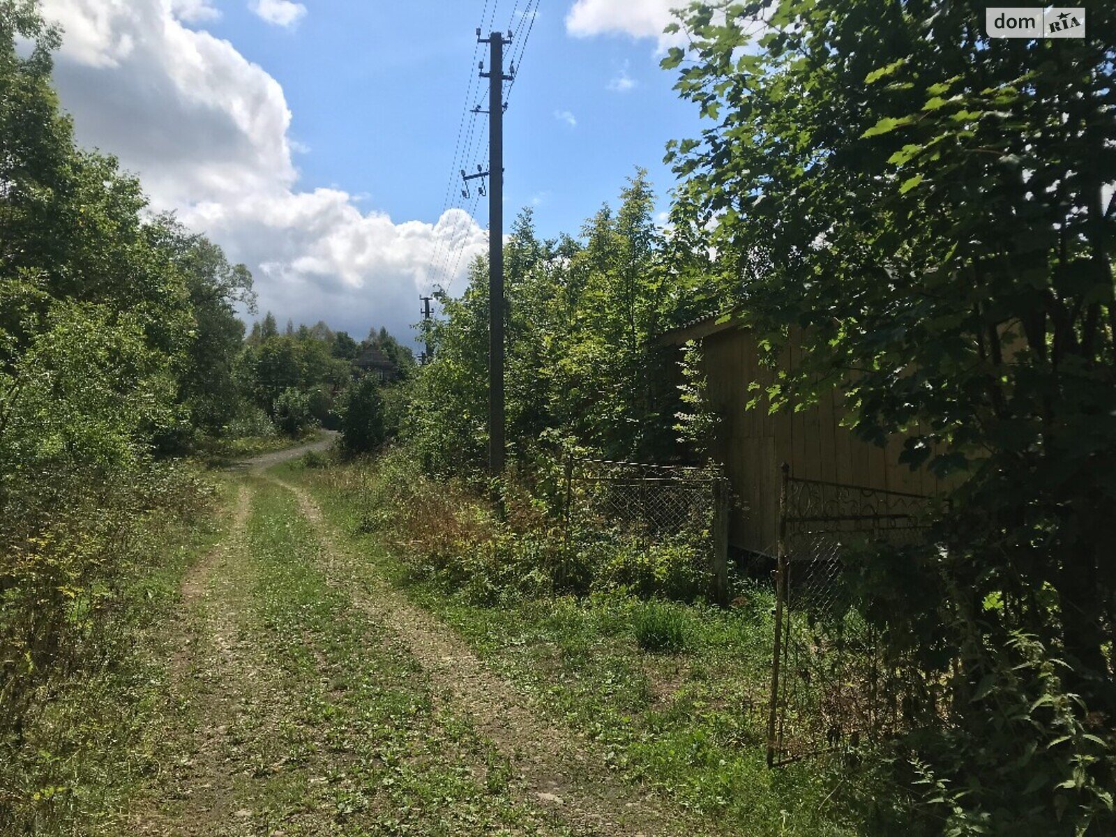 одноэтажный дом с верандой, 100 кв. м, дерево и кирпич. Продажа в Росельной фото 1 одноэтажный дом с верандой, 100 кв. м, дерево и кирпич. Продажа в Росельной фото 1