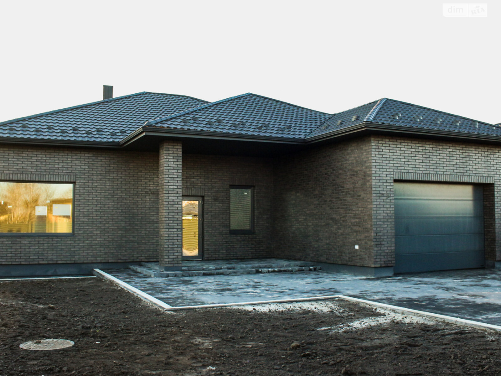 одноэтажный дом с верандой, 165 кв. м, кирпич. Продажа в Боратине фото 1