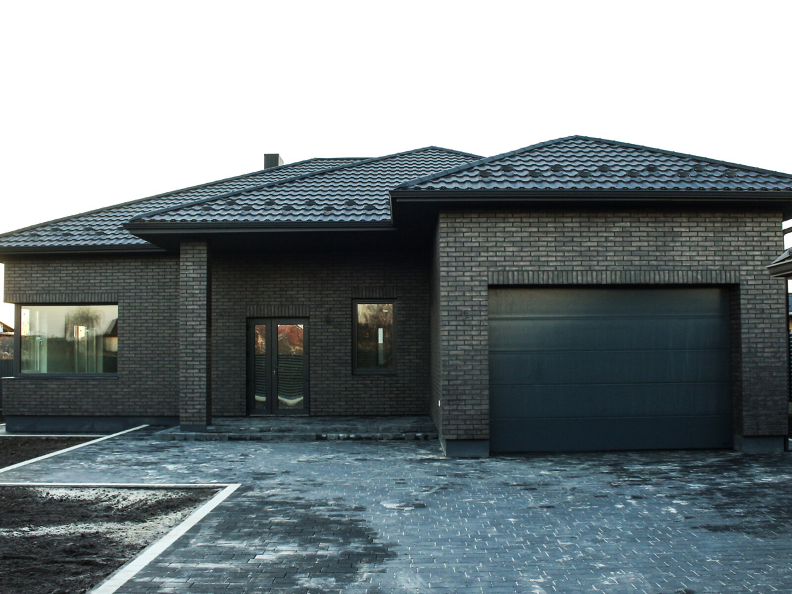 одноэтажный дом с верандой, 165 кв. м, кирпич. Продажа в Боратине фото 1