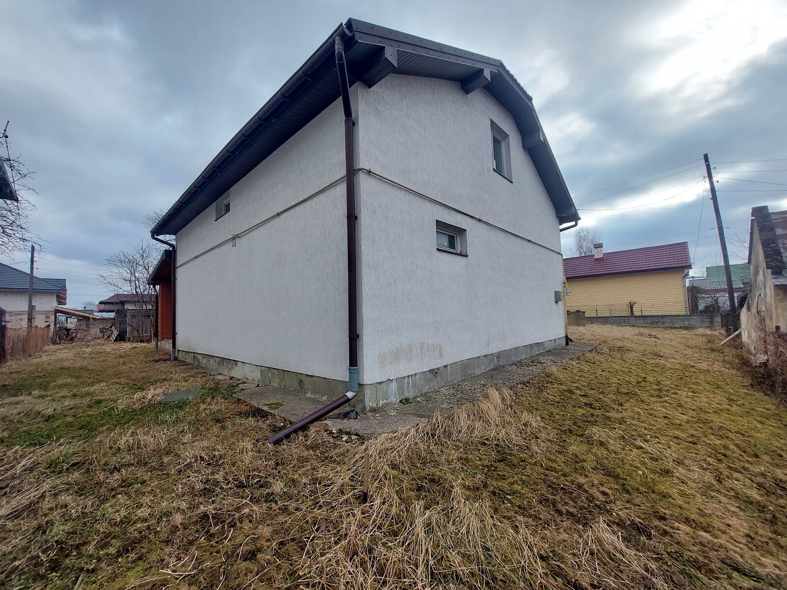 одноэтажный дом с отоплением, 88 кв. м, дерево и кирпич. Продажа в Бориславе район Борислав фото 1 одноэтажный дом с отоплением, 88 кв. м, дерево и кирпич. Продажа в Бориславе район Борислав фото 1