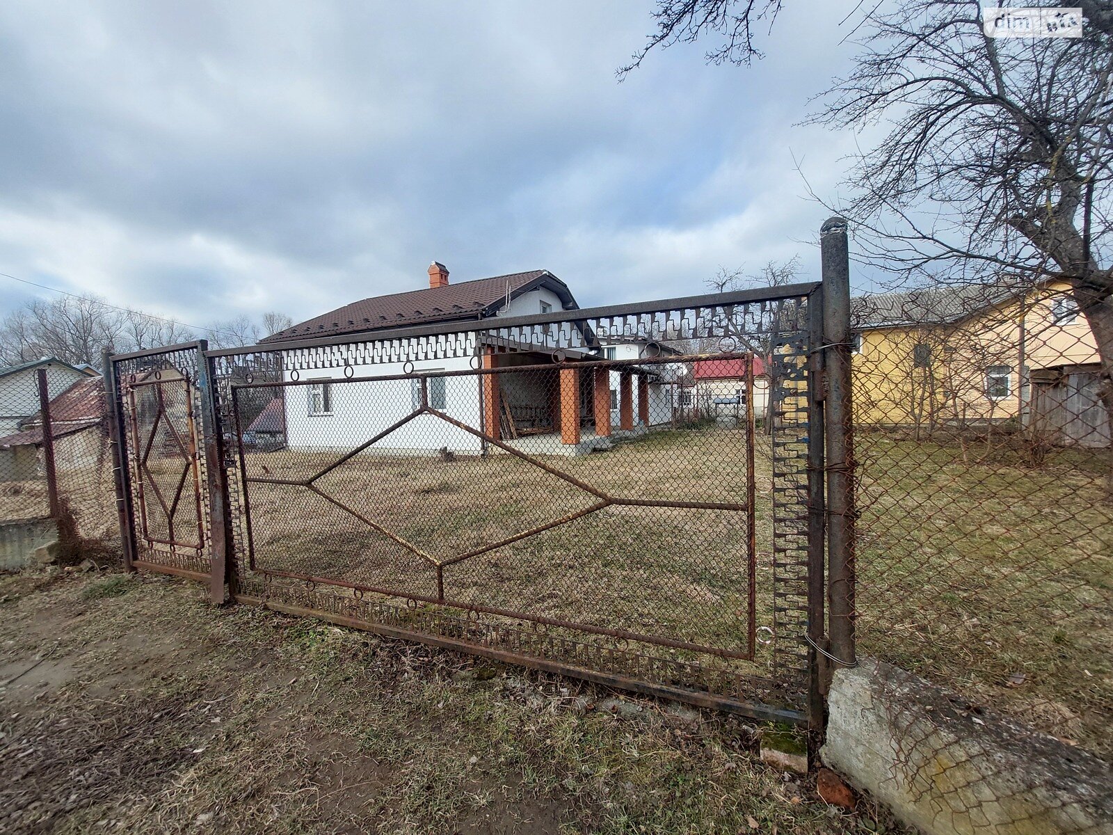одноэтажный дом с отоплением, 88 кв. м, дерево и кирпич. Продажа в Бориславе район Борислав фото 1 одноэтажный дом с отоплением, 88 кв. м, дерево и кирпич. Продажа в Бориславе район Борислав фото 1