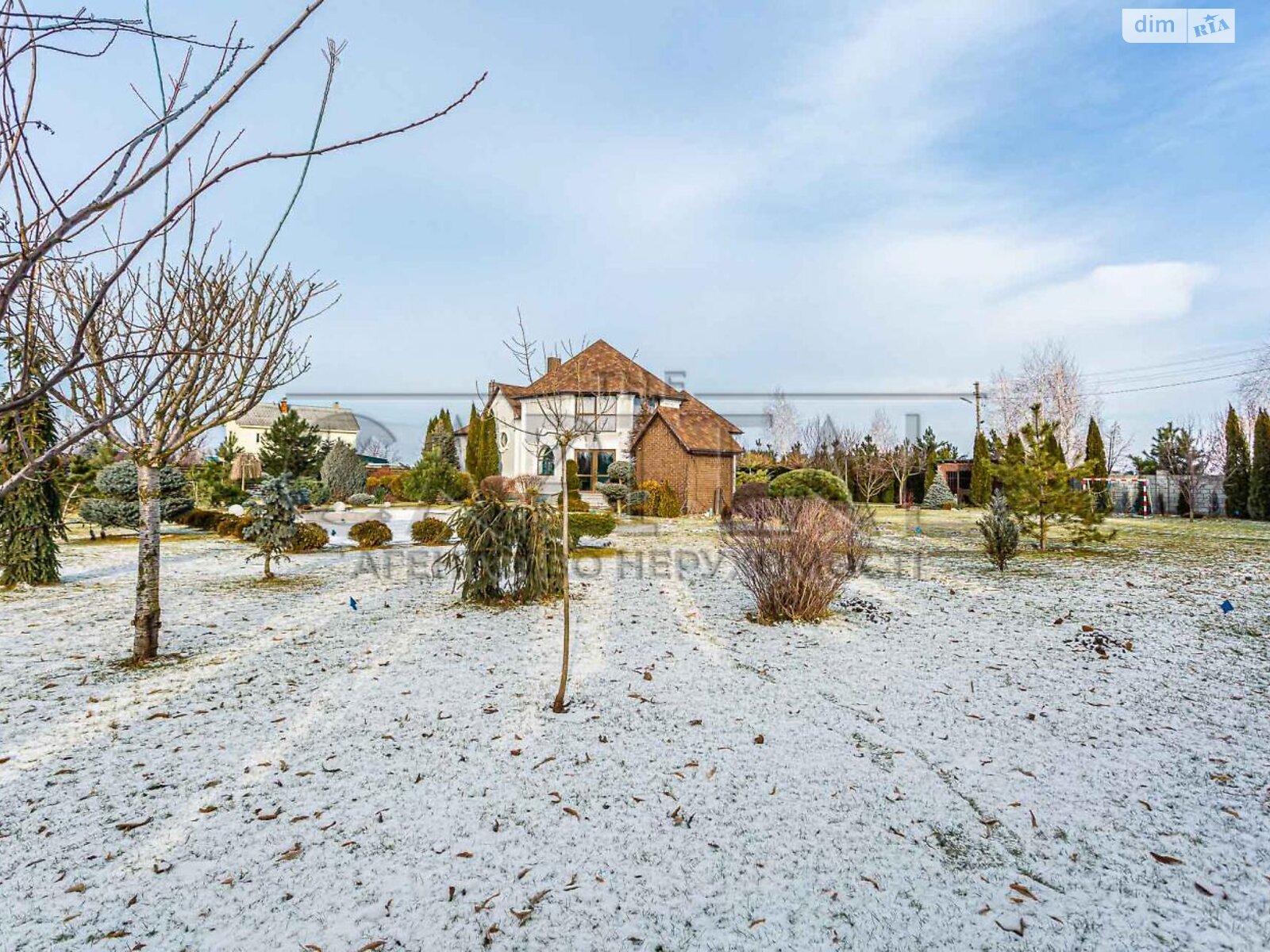 одноэтажный дом, 258 кв. м, кирпич. Продажа в Безугловке фото 1