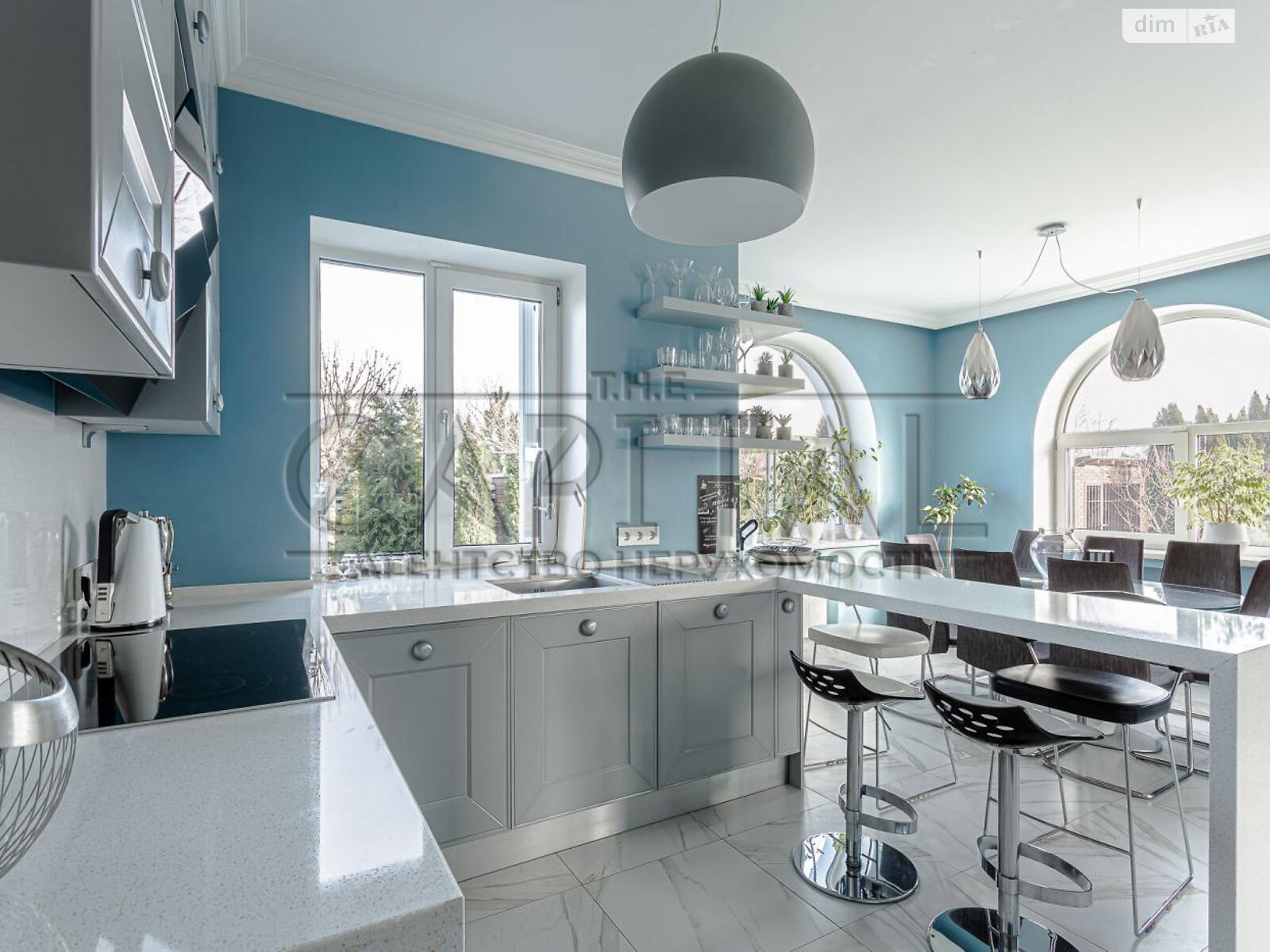 одноэтажный дом, 258 кв. м, кирпич. Продажа в Безугловке фото 1