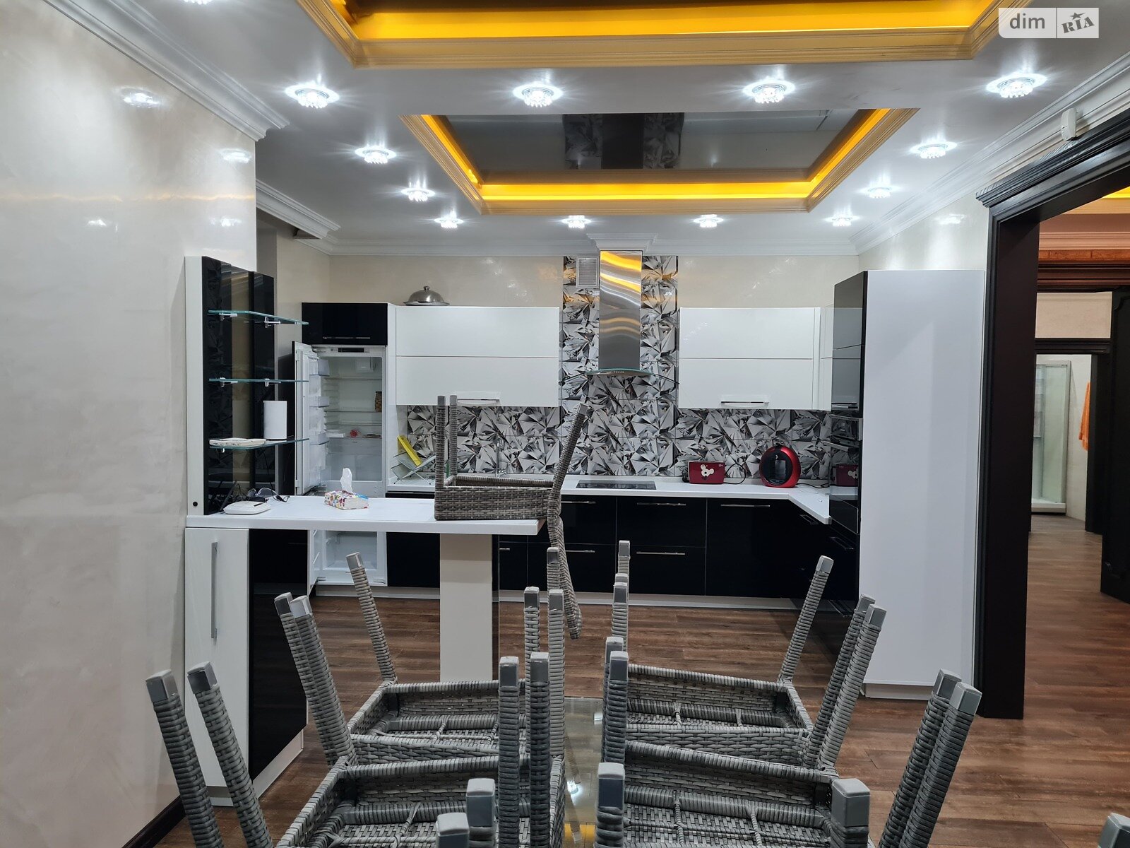 двухэтажный дом с гаражом, 275 кв. м, кирпич. Продажа в Борисполе район Борисполь фото 1 двухэтажный дом с гаражом, 275 кв. м, кирпич. Продажа в Борисполе район Борисполь фото 1
