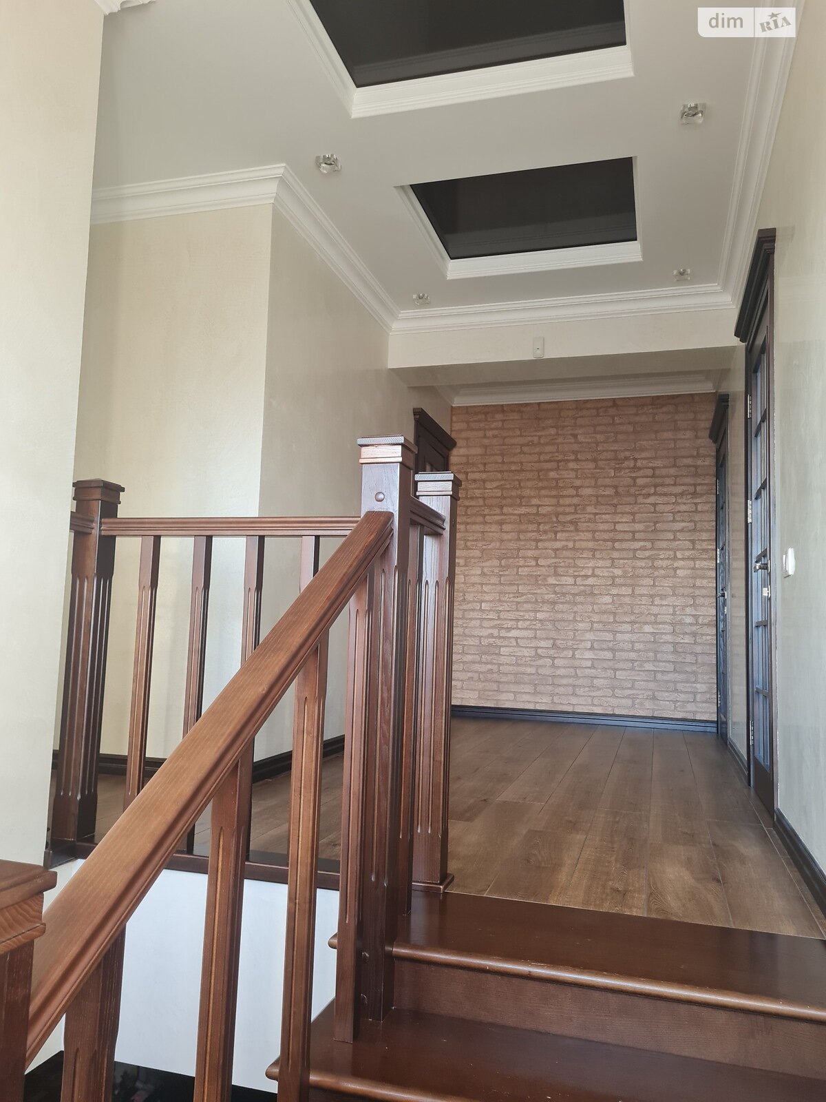 двухэтажный дом с гаражом, 275 кв. м, кирпич. Продажа в Борисполе район Борисполь фото 1 двухэтажный дом с гаражом, 275 кв. м, кирпич. Продажа в Борисполе район Борисполь фото 1