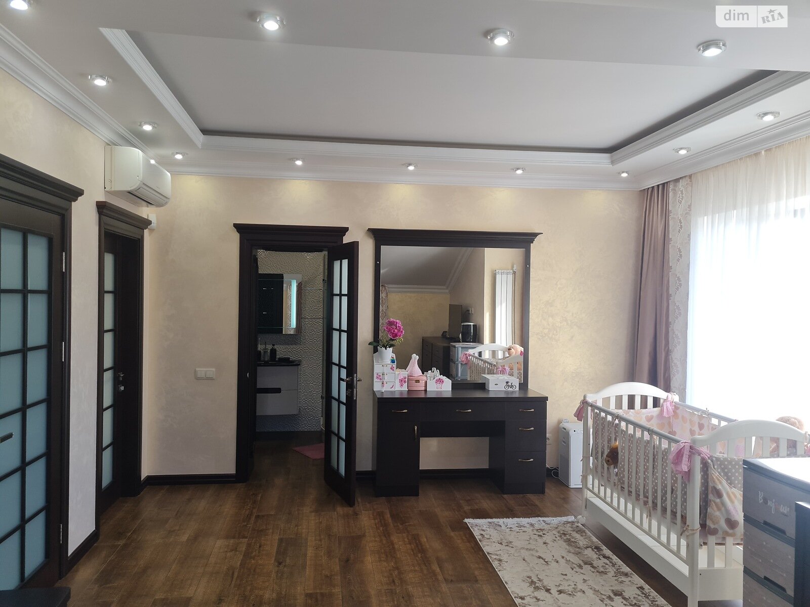 двухэтажный дом с гаражом, 275 кв. м, кирпич. Продажа в Борисполе район Борисполь фото 1 двухэтажный дом с гаражом, 275 кв. м, кирпич. Продажа в Борисполе район Борисполь фото 1