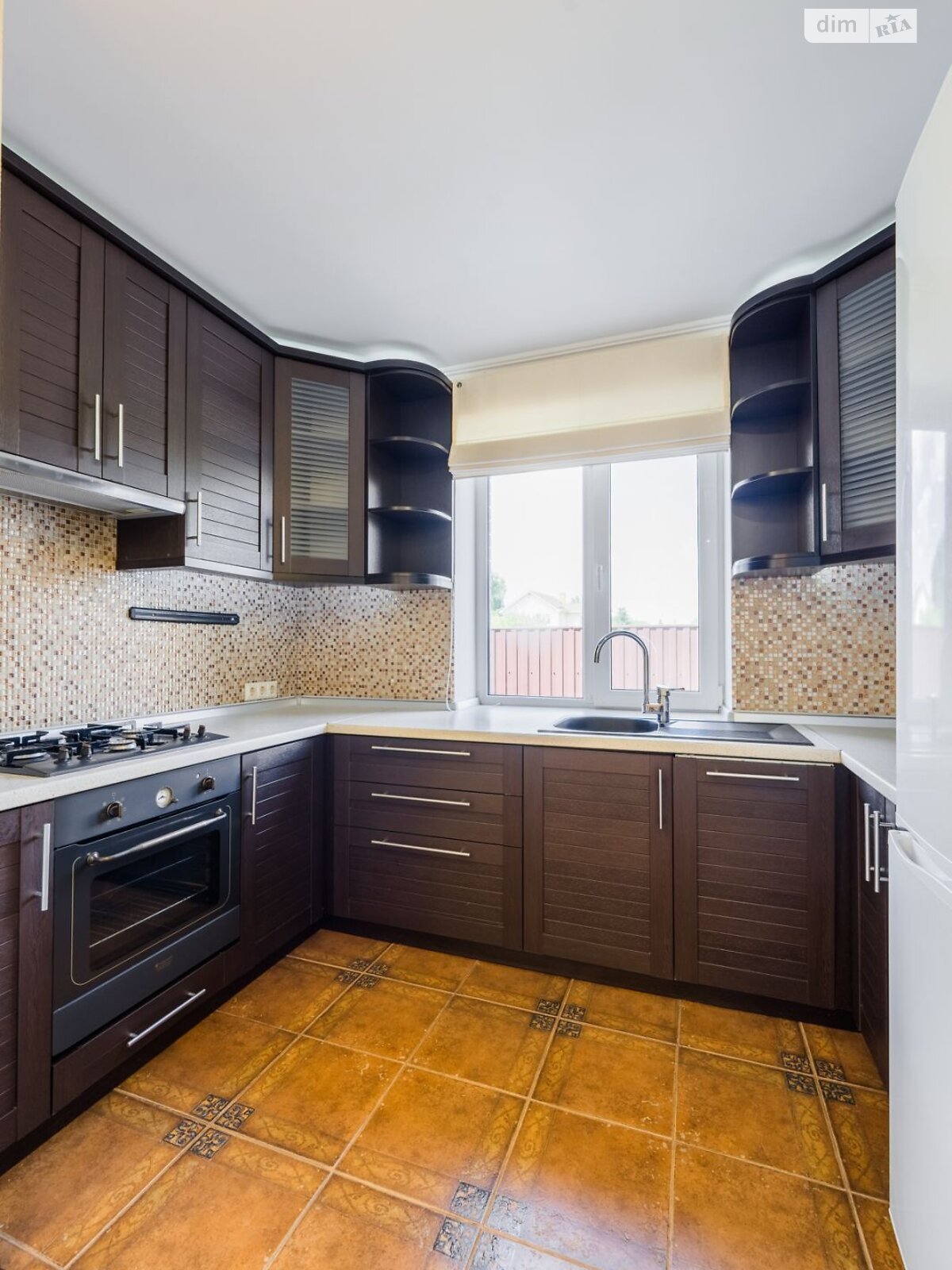 двухэтажный дом с отоплением, 180 кв. м, кирпич. Продажа в Борисполе район Борисполь фото 1 двухэтажный дом с отоплением, 180 кв. м, кирпич. Продажа в Борисполе район Борисполь фото 1