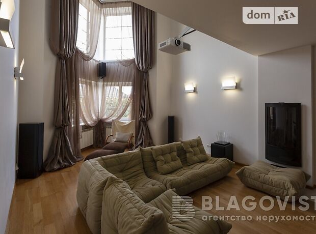 двоповерховий будинок з каміном, 370 кв. м, кирпич. Продаж в Борисполі, район Бориспіль фото 1 двоповерховий будинок з каміном, 370 кв. м, кирпич. Продаж в Борисполі, район Бориспіль фото 1