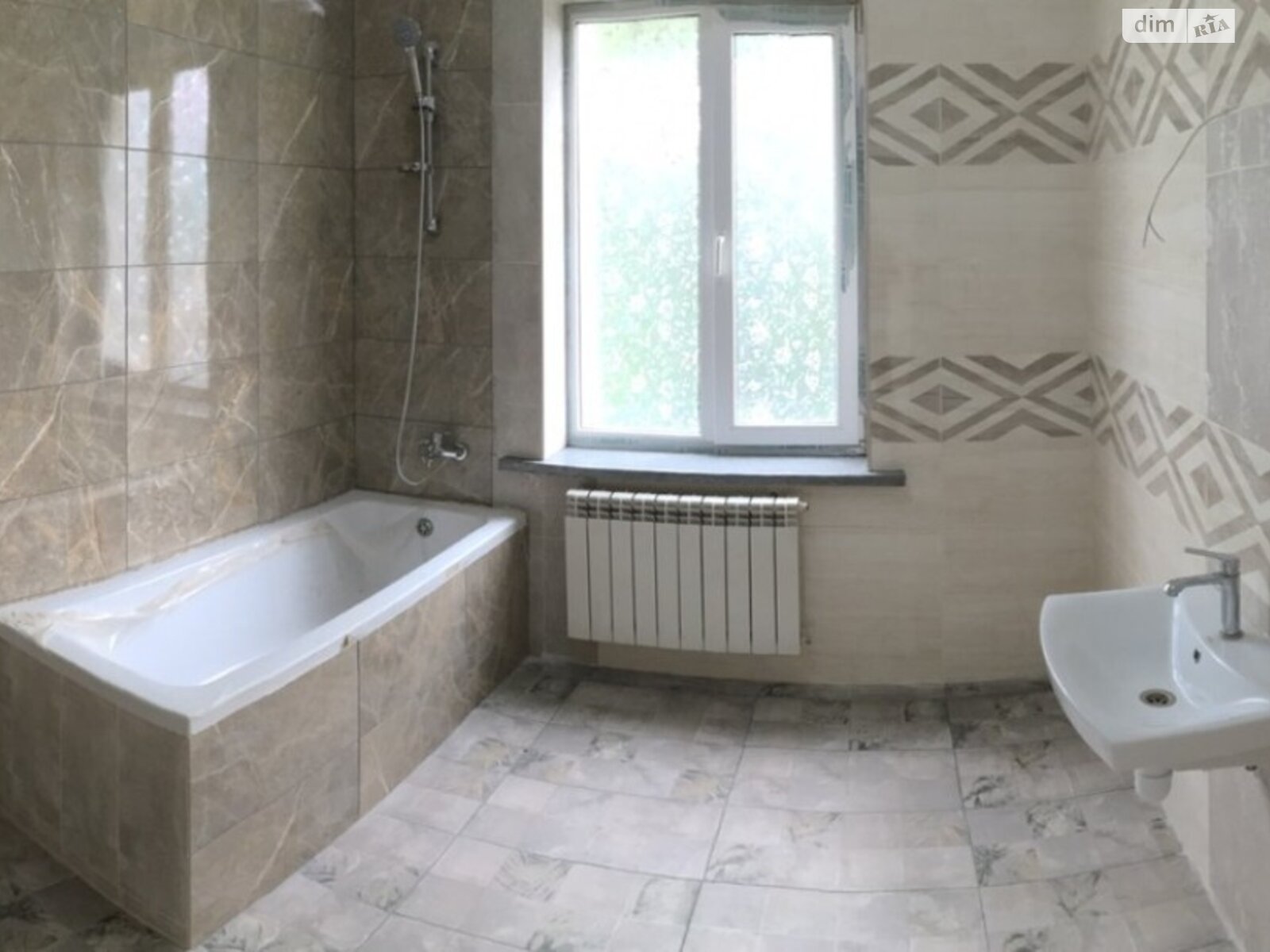 двухэтажный дом с мансардой, 214 кв. м, кирпич. Продажа в Борисполе район Борисполь фото 1 двухэтажный дом с мансардой, 214 кв. м, кирпич. Продажа в Борисполе район Борисполь фото 1