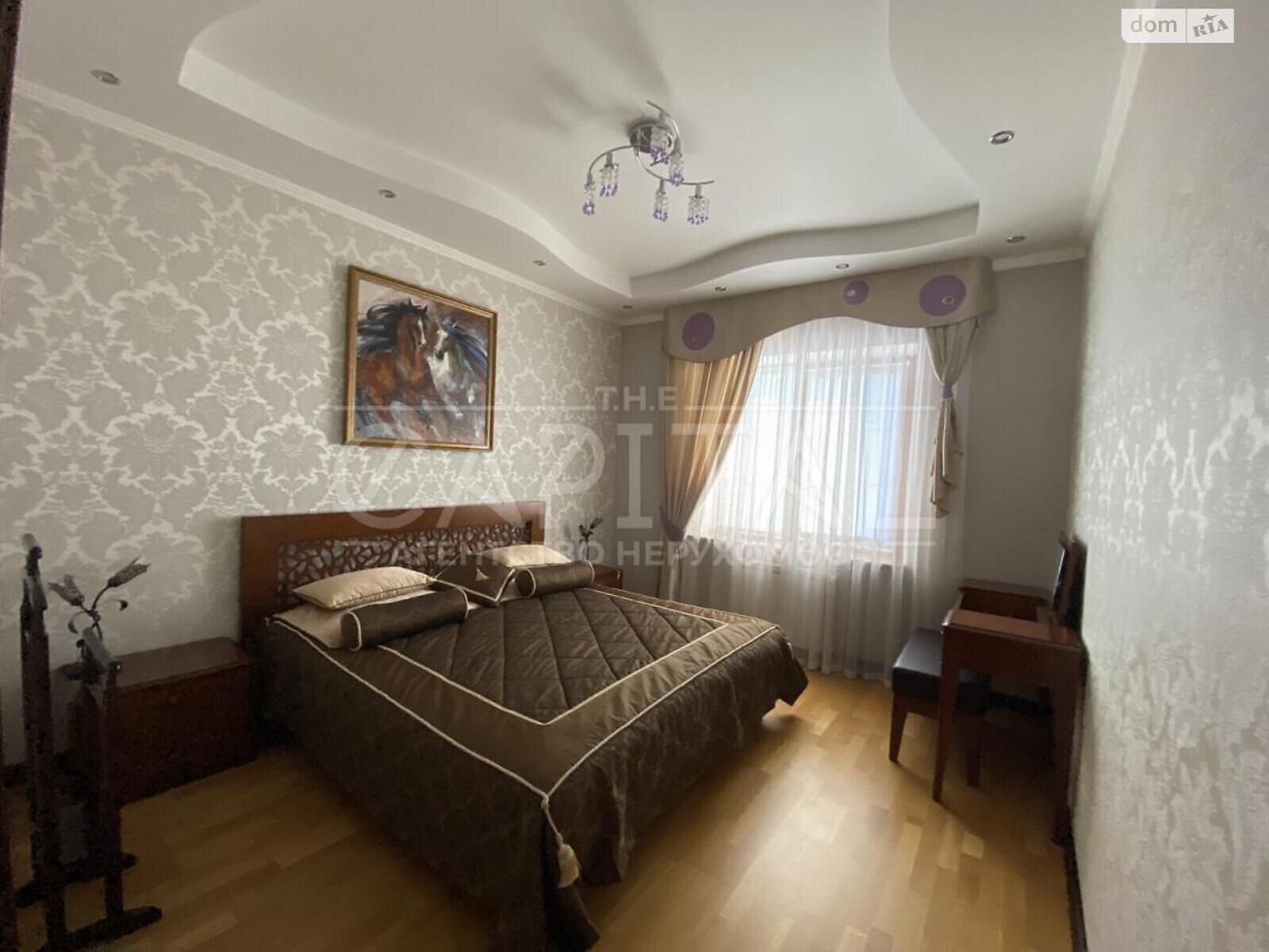 трехэтажный дом, 417 кв. м, кирпич. Продажа в Горе фото 1