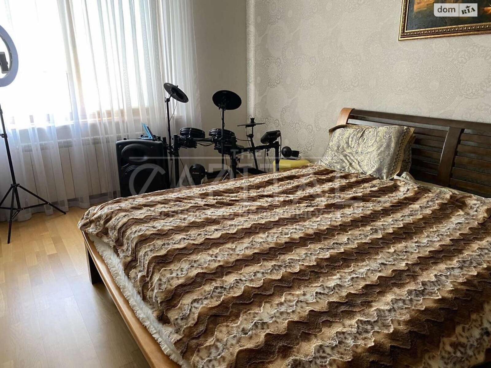 трехэтажный дом, 417 кв. м, кирпич. Продажа в Горе фото 1