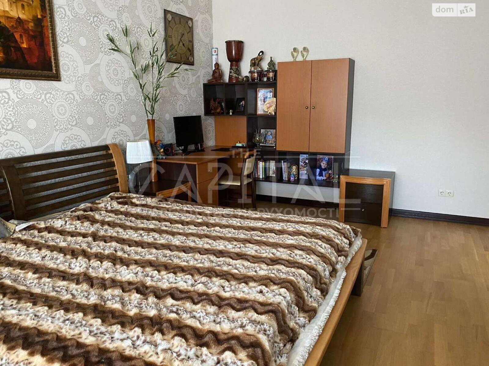 трехэтажный дом, 417 кв. м, кирпич. Продажа в Горе фото 1