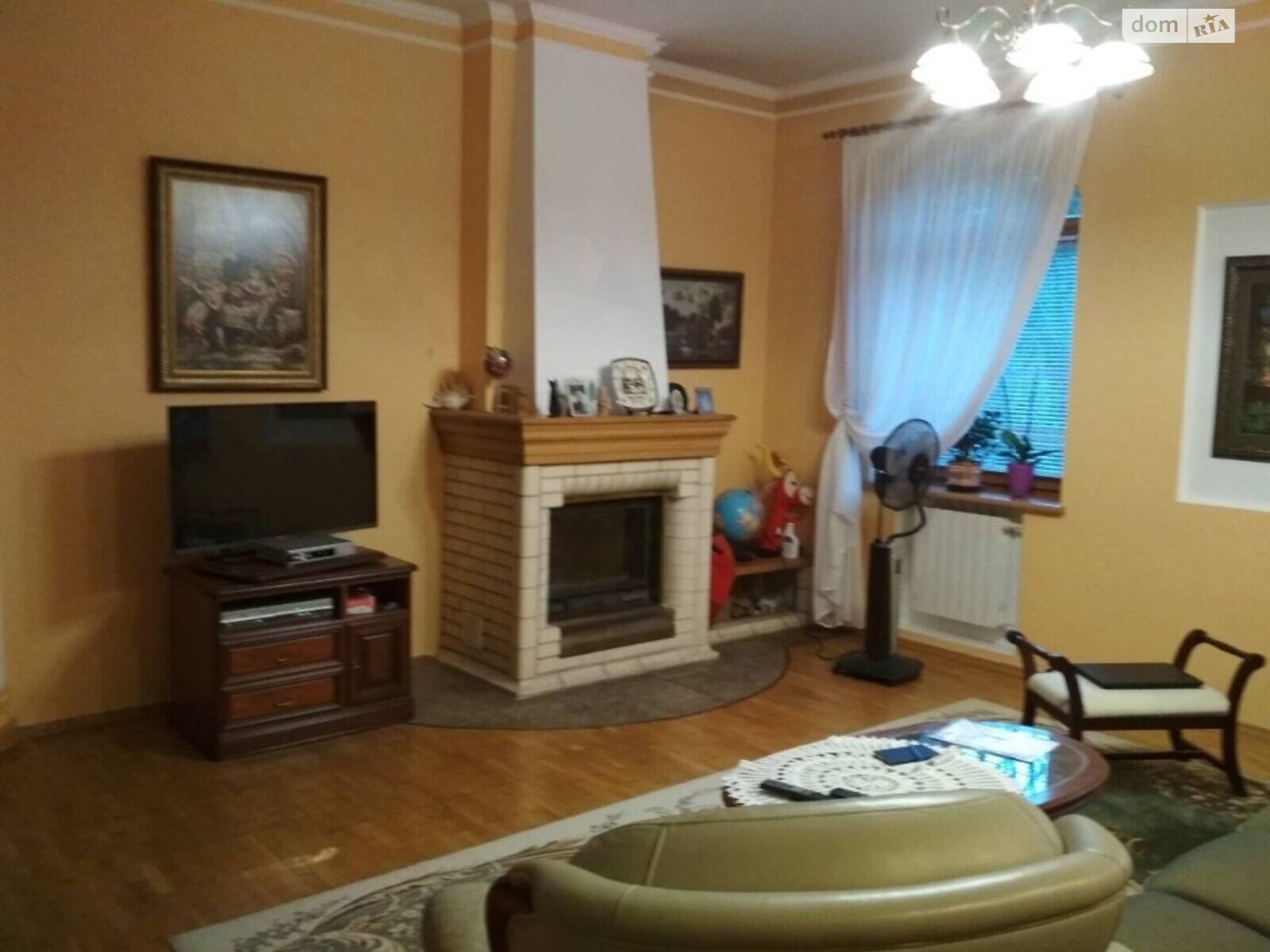 трехэтажный дом с балконом, 290 кв. м, кирпич. Продажа в Петропавловском фото 1