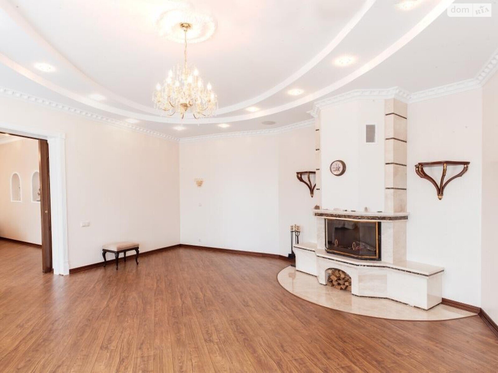 триповерховий будинок веранда, 1500 кв. м, цегла. Продаж у Щасливе фото 1