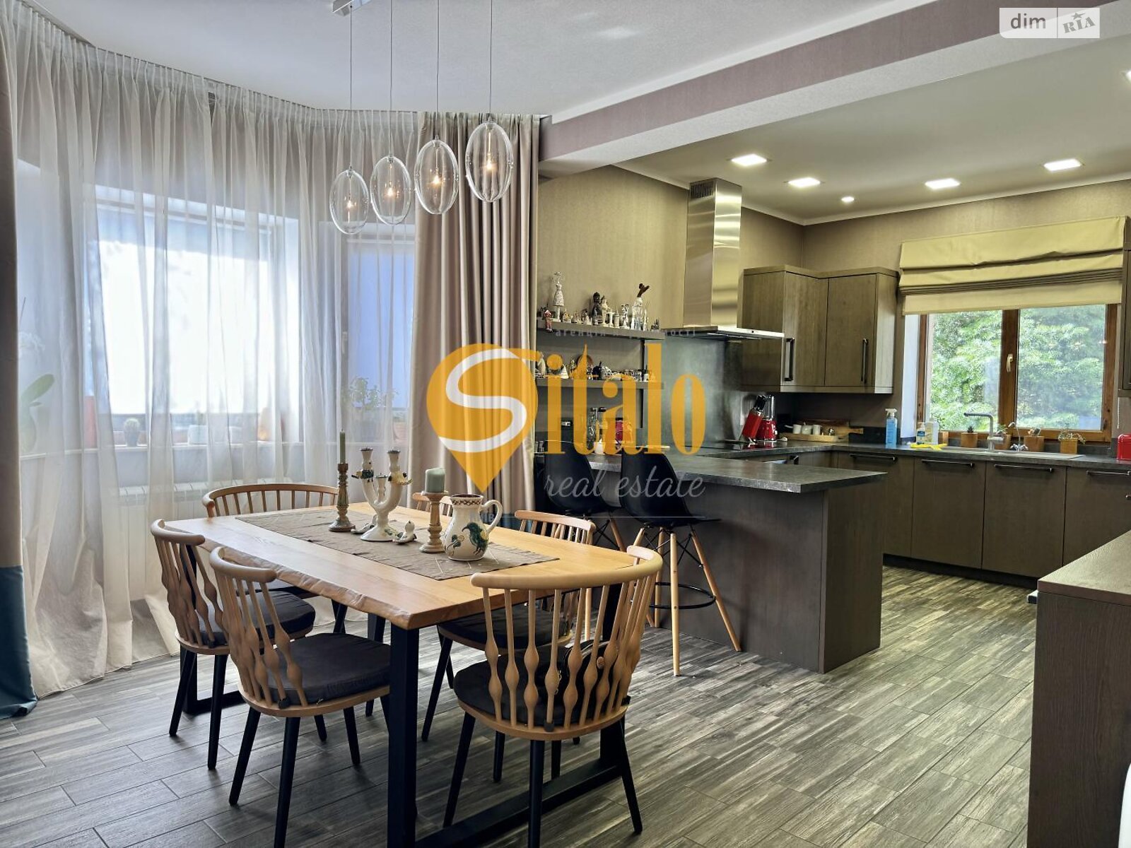 двухэтажный дом с верандой, 310 кв. м, кирпич. Продажа в Вишенки фото 1 двухэтажный дом с верандой, 310 кв. м, кирпич. Продажа в Вишенки фото 1