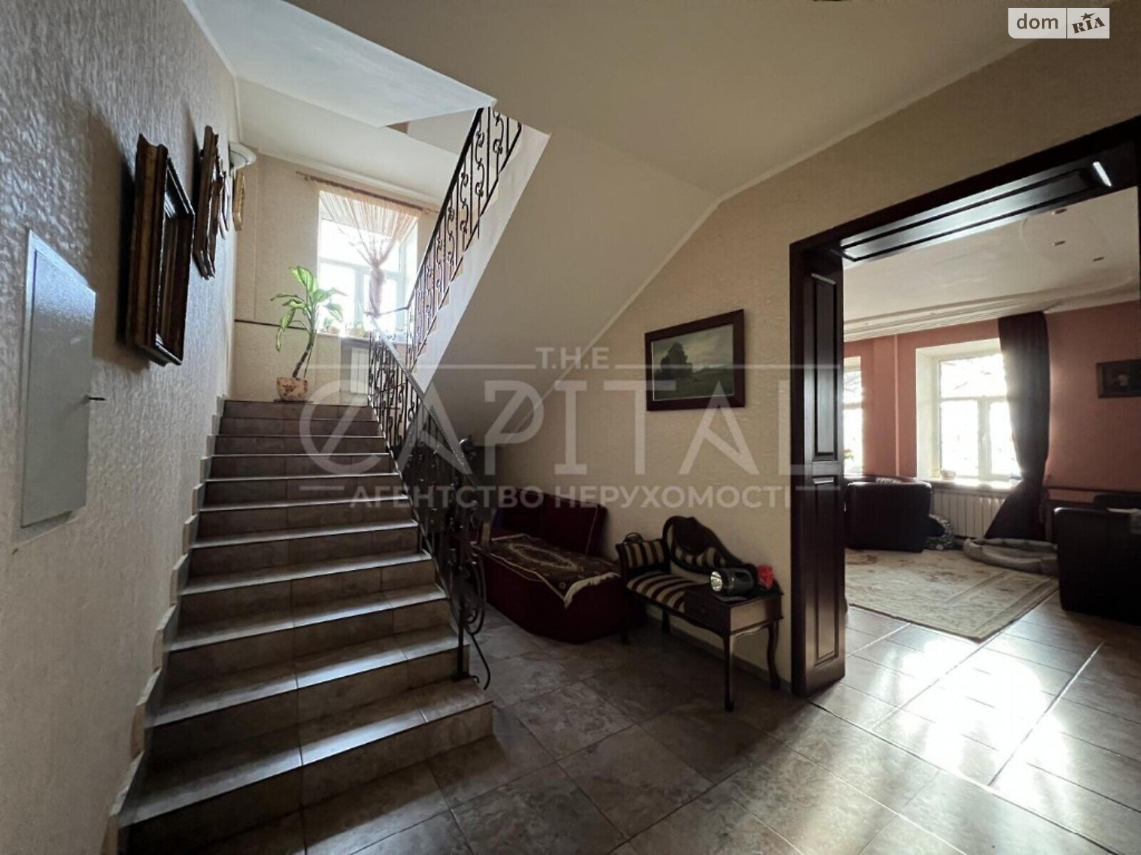 трехэтажный дом, 380 кв. м, кирпич. Продажа в Вишенки фото 1 трехэтажный дом, 380 кв. м, кирпич. Продажа в Вишенки фото 1