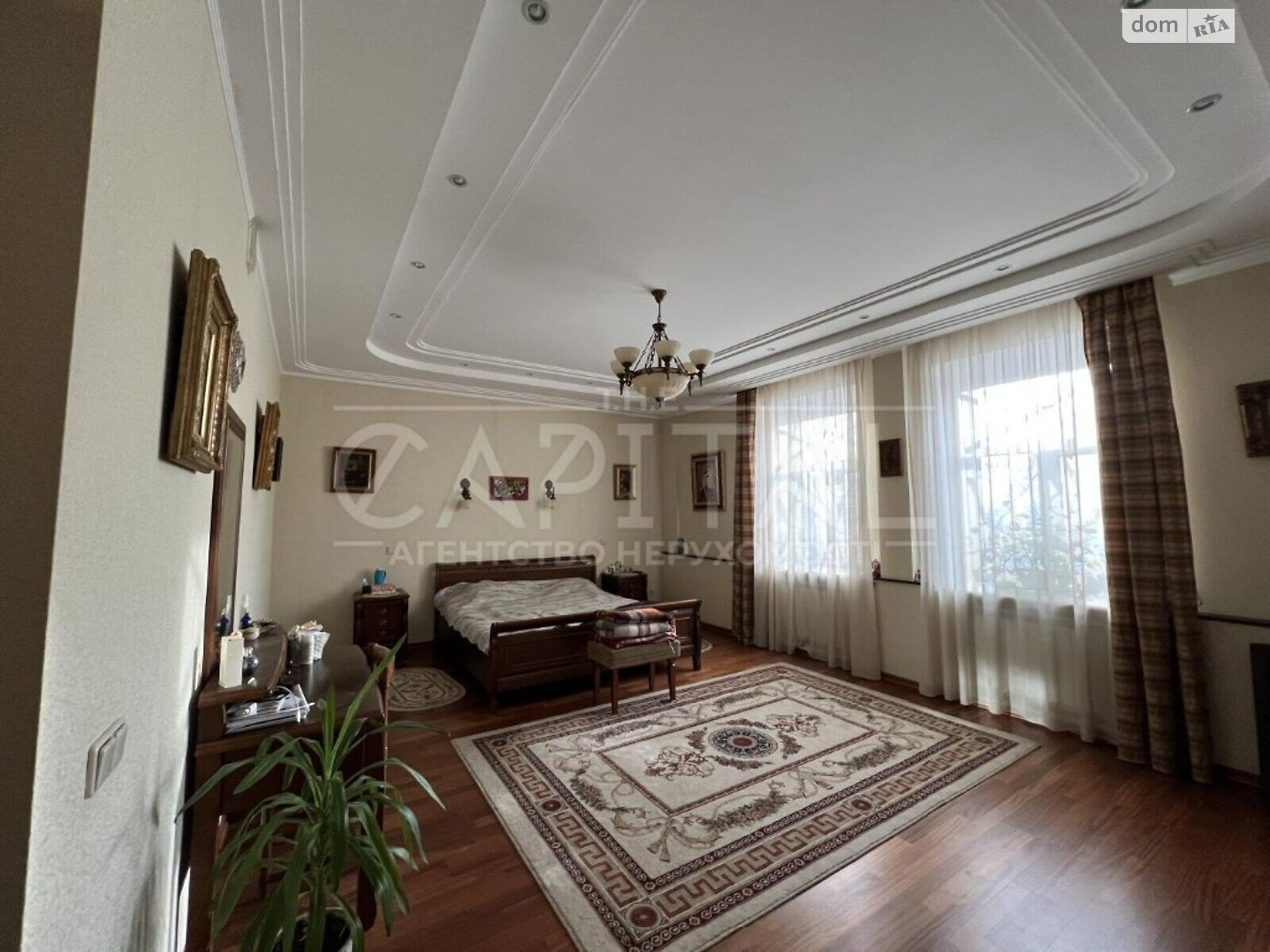 трехэтажный дом, 380 кв. м, кирпич. Продажа в Вишенки фото 1 трехэтажный дом, 380 кв. м, кирпич. Продажа в Вишенки фото 1
