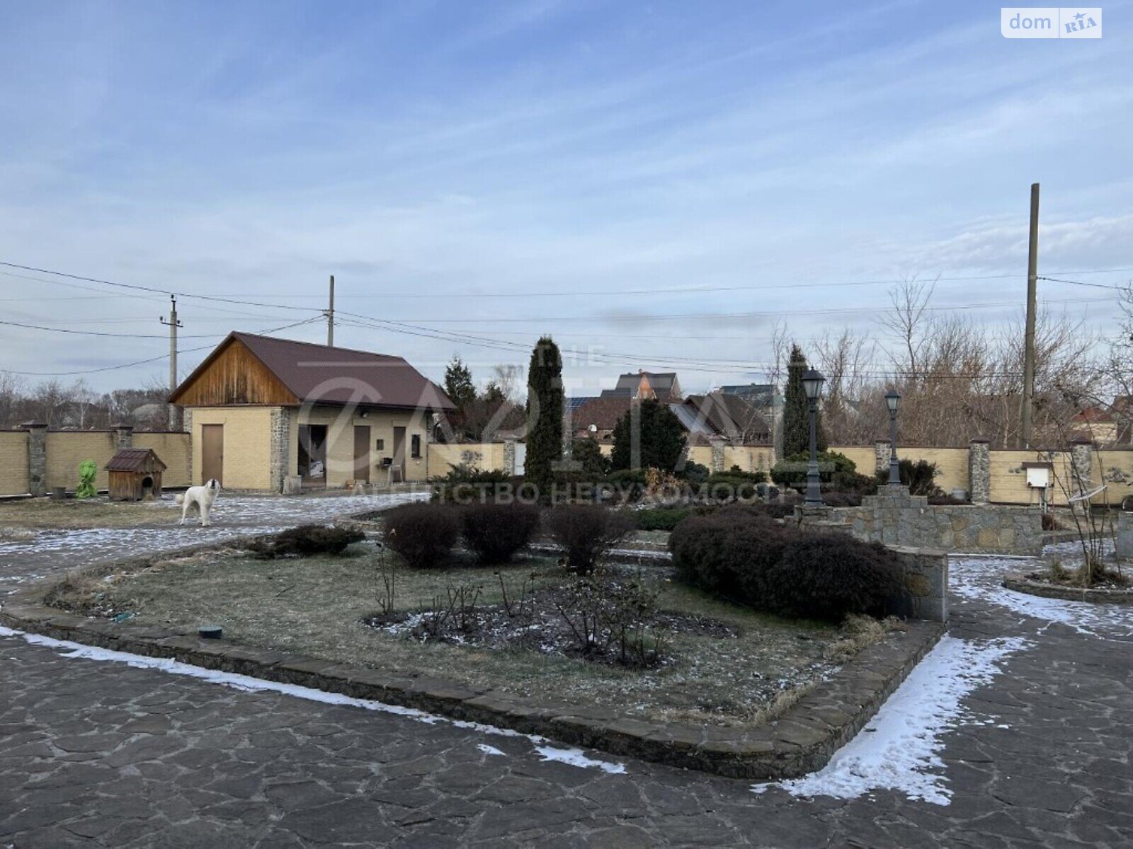 трехэтажный дом, 380 кв. м, кирпич. Продажа в Вишенки фото 1 трехэтажный дом, 380 кв. м, кирпич. Продажа в Вишенки фото 1