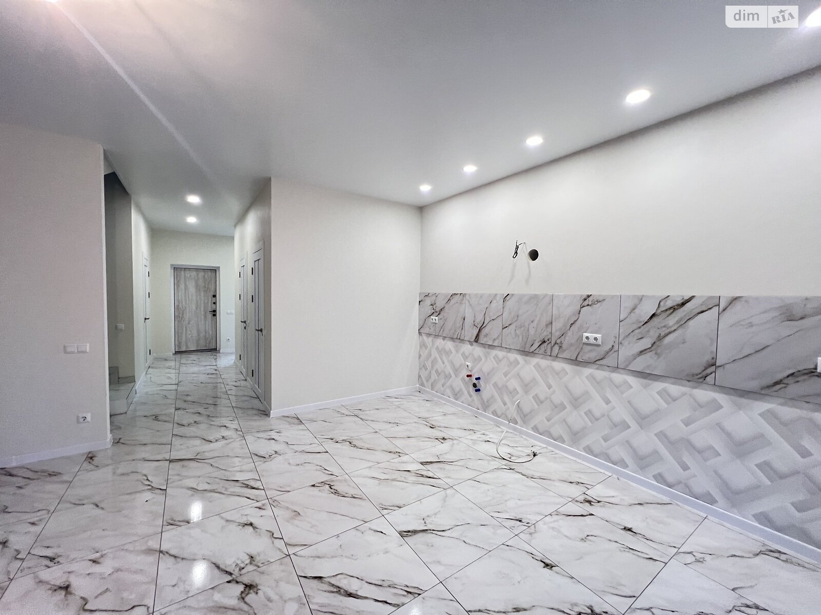 двухэтажный дом, 110 кв. м, шлакоблок. Продажа в Борисполе фото 1