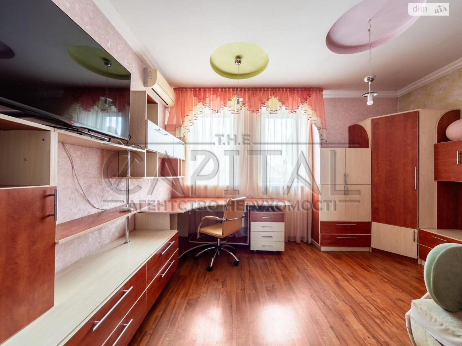 двоповерховий будинок з гаражем, 298 кв. м, кирпич. Продаж у Борисполі фото 1 двоповерховий будинок з гаражем, 298 кв. м, кирпич. Продаж у Борисполі фото 1