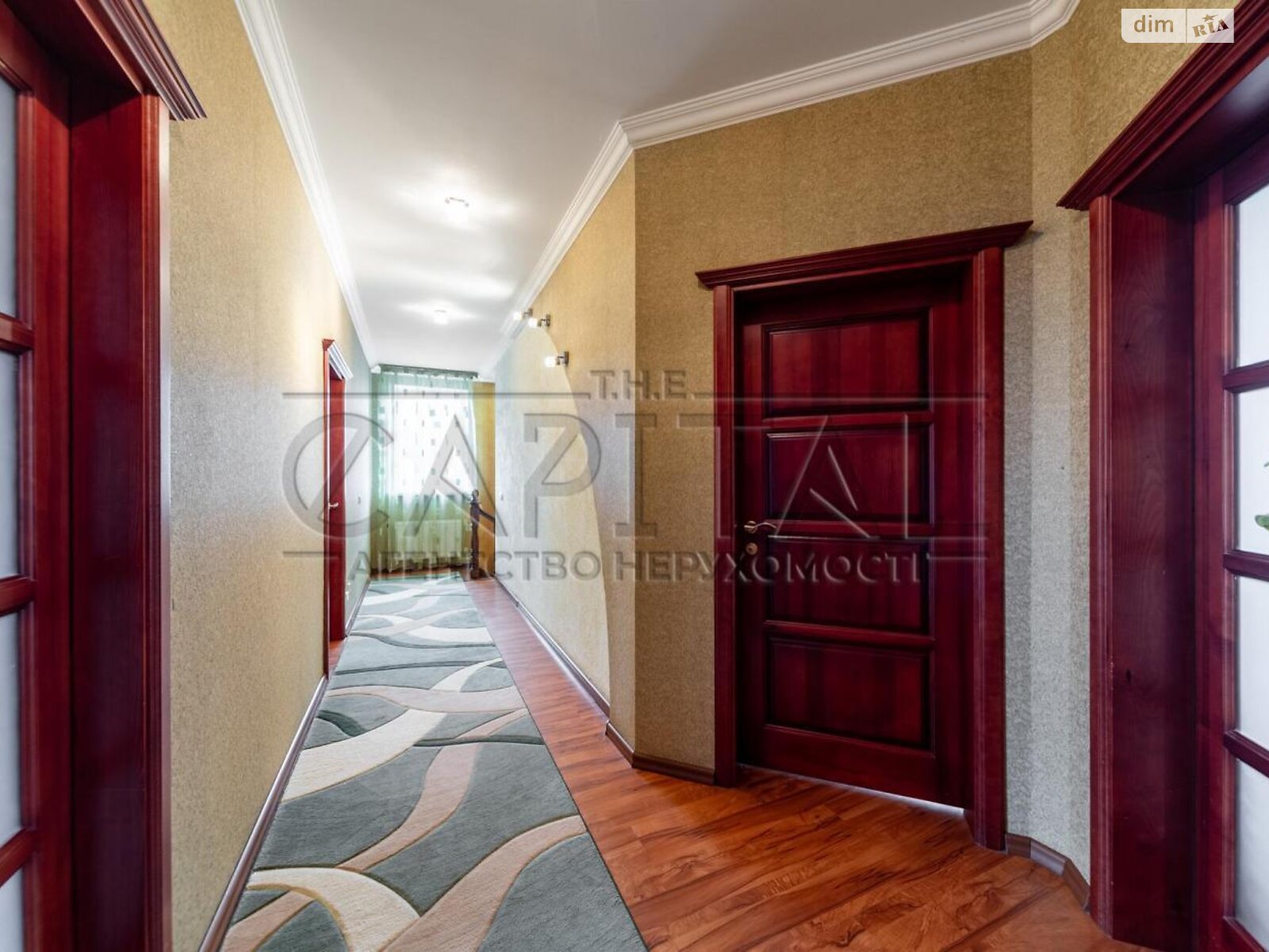 двоповерховий будинок з гаражем, 298 кв. м, кирпич. Продаж у Борисполі фото 1 двоповерховий будинок з гаражем, 298 кв. м, кирпич. Продаж у Борисполі фото 1