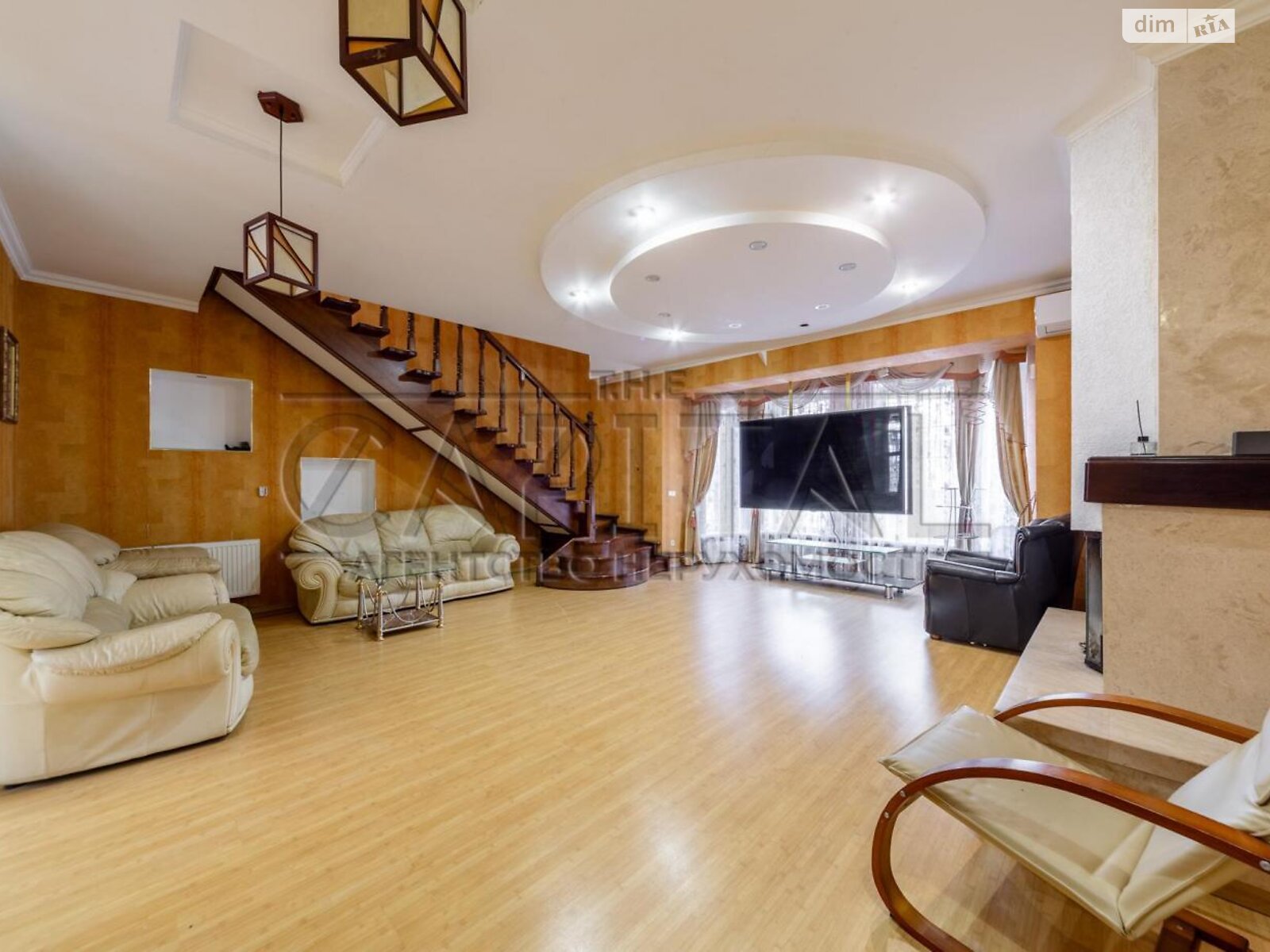 двоповерховий будинок з гаражем, 298 кв. м, кирпич. Продаж у Борисполі фото 1 двоповерховий будинок з гаражем, 298 кв. м, кирпич. Продаж у Борисполі фото 1