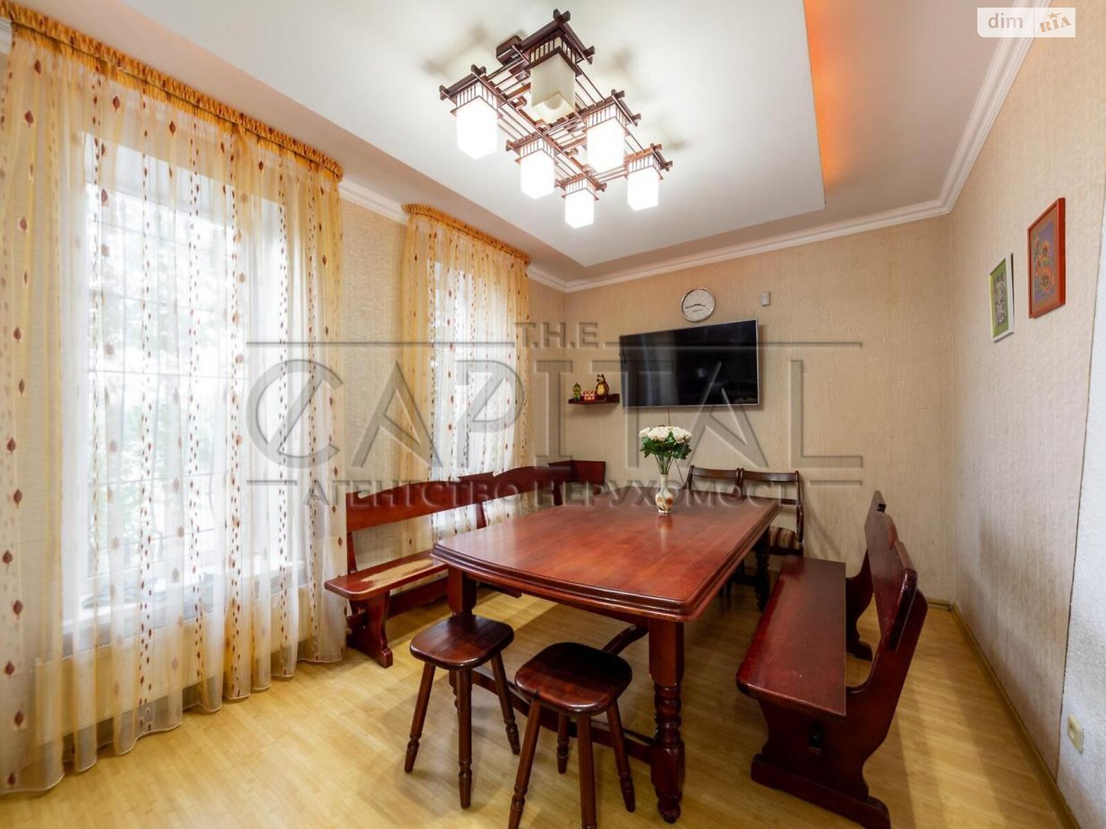 двоповерховий будинок з гаражем, 298 кв. м, кирпич. Продаж у Борисполі фото 1 двоповерховий будинок з гаражем, 298 кв. м, кирпич. Продаж у Борисполі фото 1