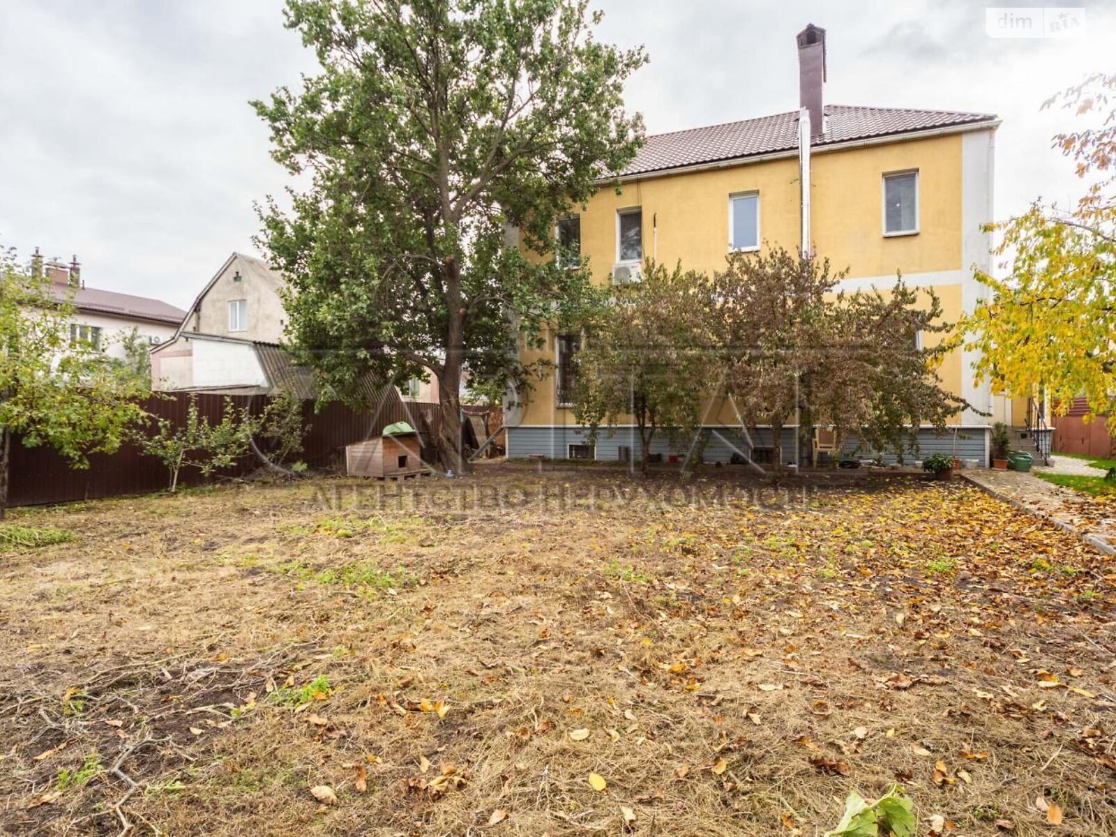 двоповерховий будинок з гаражем, 298 кв. м, кирпич. Продаж у Борисполі фото 1 двоповерховий будинок з гаражем, 298 кв. м, кирпич. Продаж у Борисполі фото 1