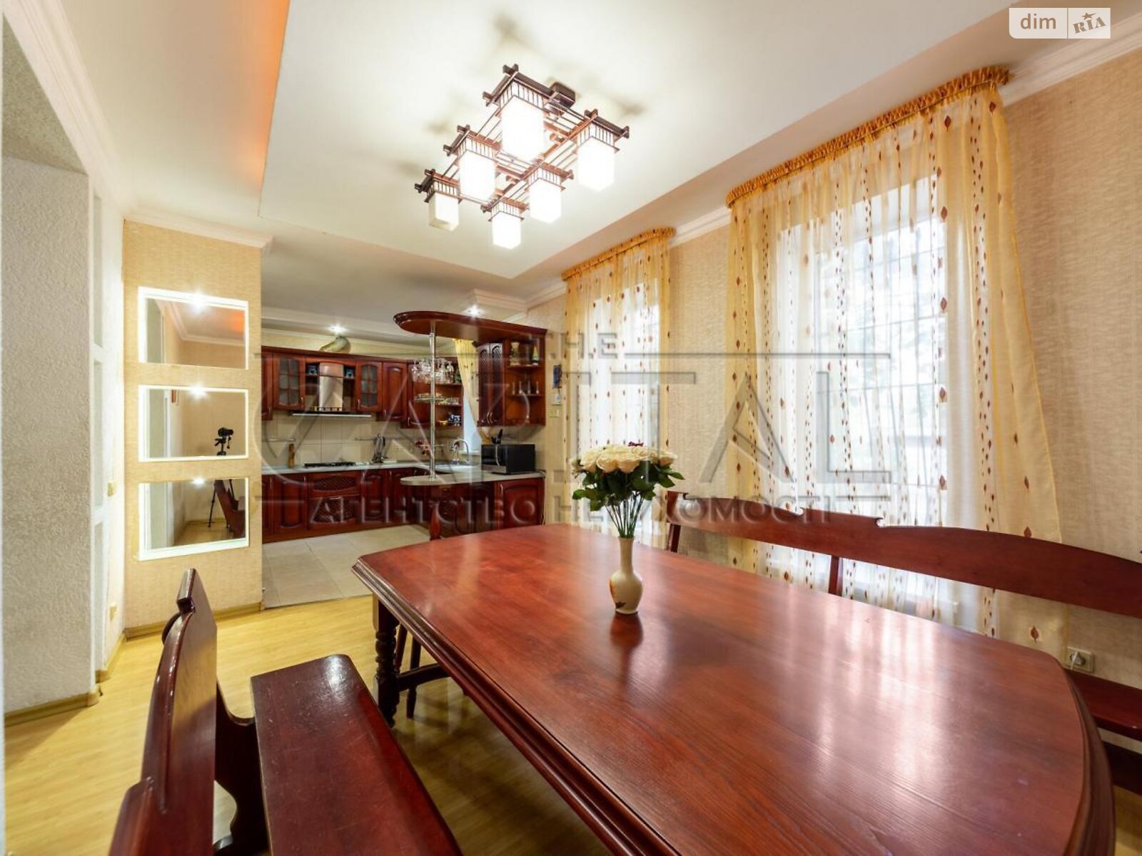 двоповерховий будинок з гаражем, 298 кв. м, кирпич. Продаж у Борисполі фото 1 двоповерховий будинок з гаражем, 298 кв. м, кирпич. Продаж у Борисполі фото 1