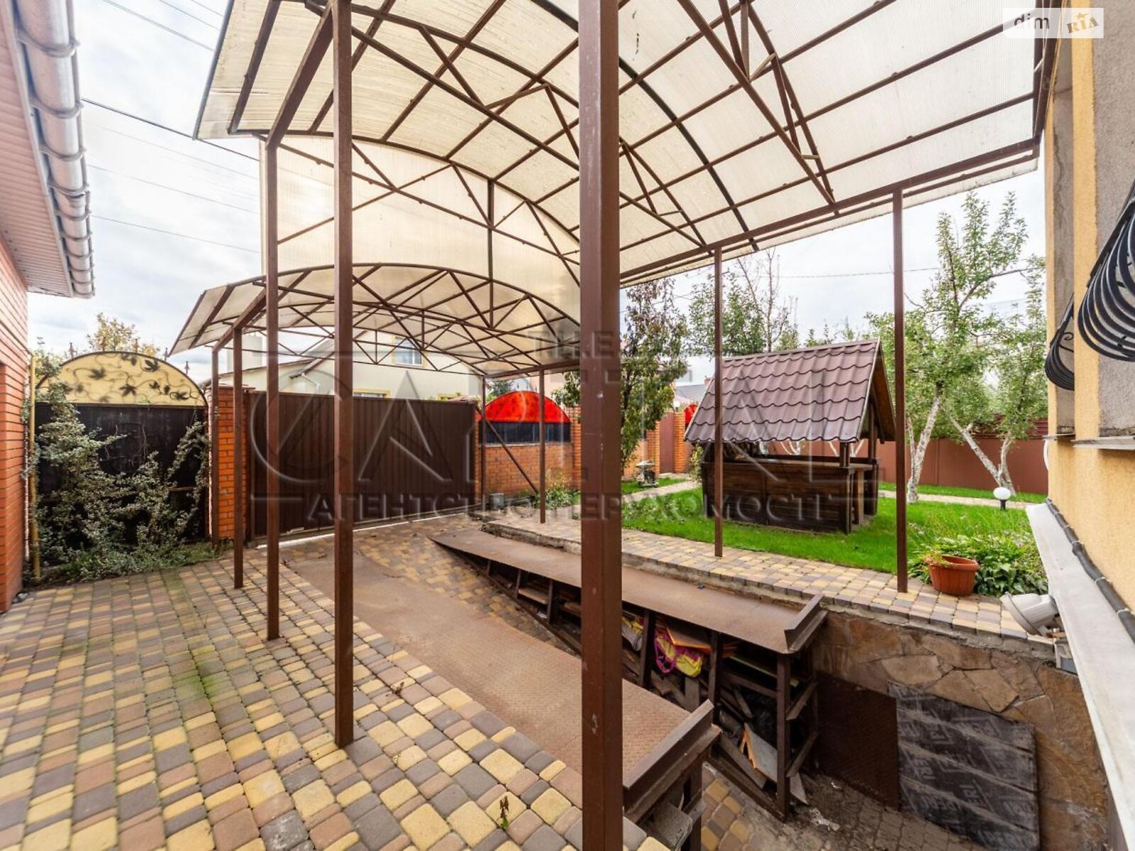 двоповерховий будинок з гаражем, 298 кв. м, кирпич. Продаж у Борисполі фото 1 двоповерховий будинок з гаражем, 298 кв. м, кирпич. Продаж у Борисполі фото 1