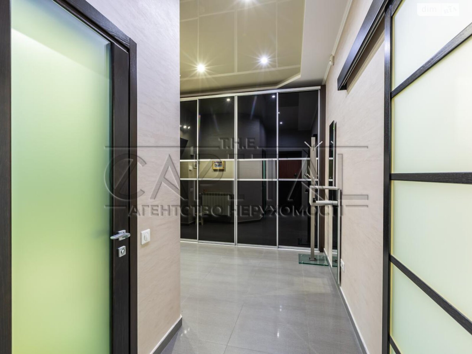 двоповерховий будинок з гаражем, 200 кв. м, цегла. Продаж у Борисполі фото 1