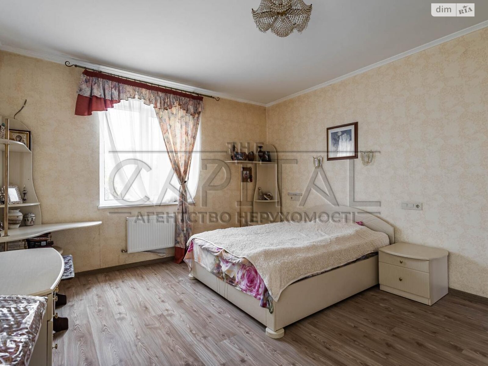 двоповерховий будинок з опаленням, 300 кв. м, кирпич. Продаж у Борисполі фото 1 двоповерховий будинок з опаленням, 300 кв. м, кирпич. Продаж у Борисполі фото 1