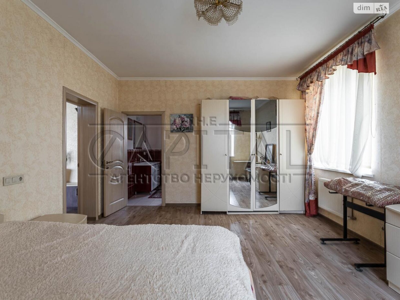 двоповерховий будинок з опаленням, 300 кв. м, кирпич. Продаж у Борисполі фото 1 двоповерховий будинок з опаленням, 300 кв. м, кирпич. Продаж у Борисполі фото 1