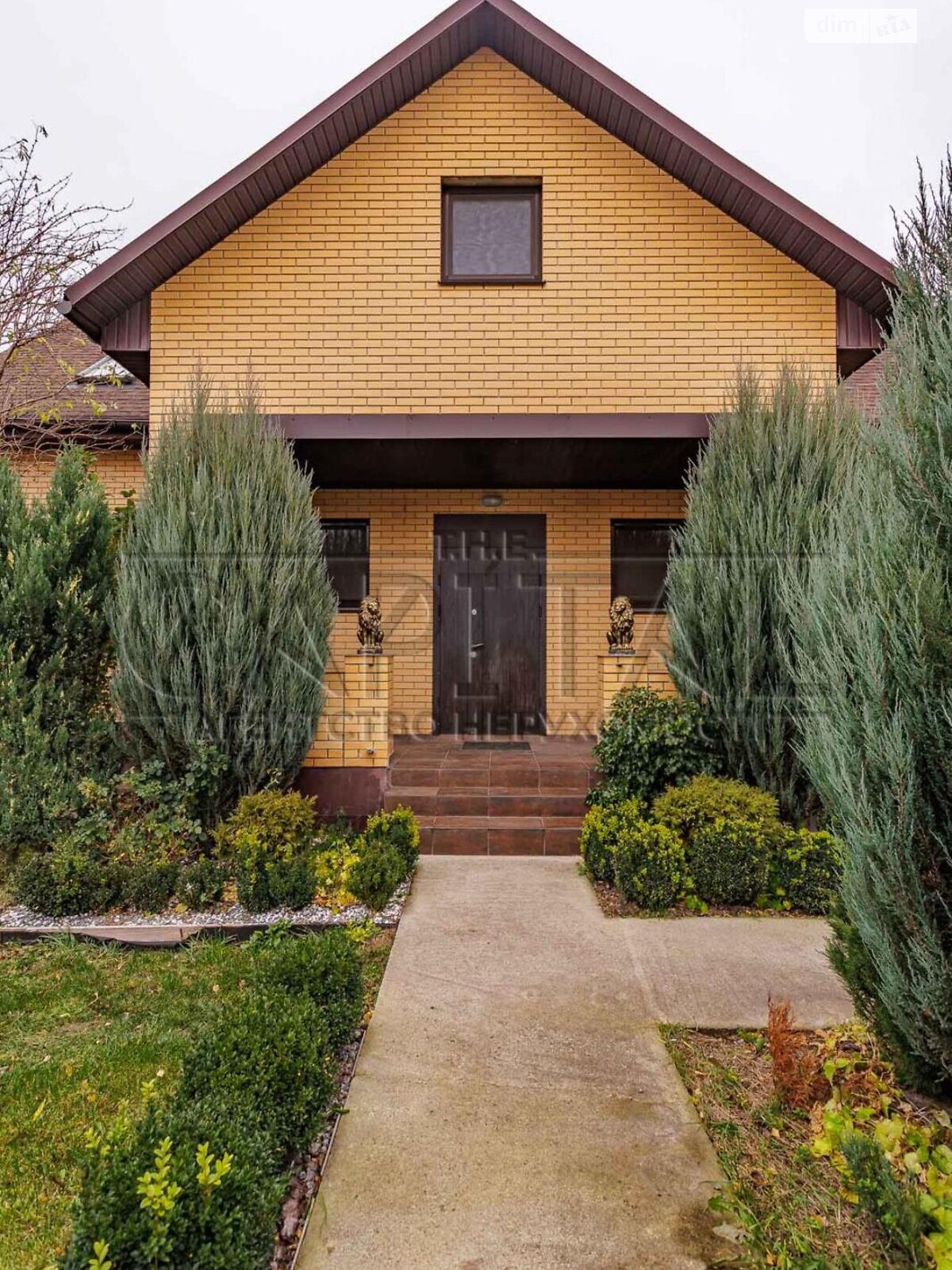 двоповерховий будинок з опаленням, 300 кв. м, кирпич. Продаж у Борисполі фото 1 двоповерховий будинок з опаленням, 300 кв. м, кирпич. Продаж у Борисполі фото 1