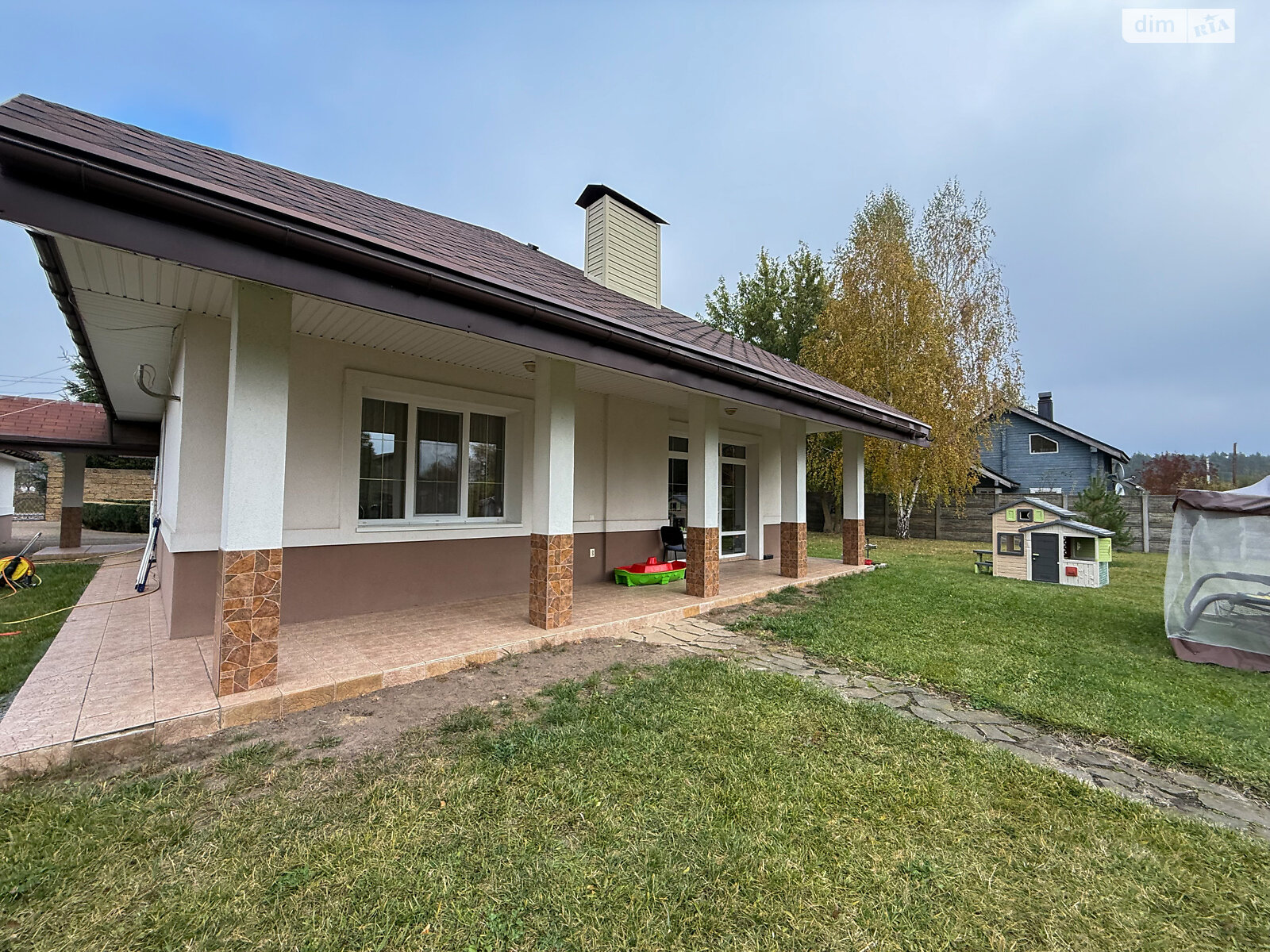 одноэтажный дом с отоплением, 100 кв. м, кирпич. Продажа в Бояновке фото 1