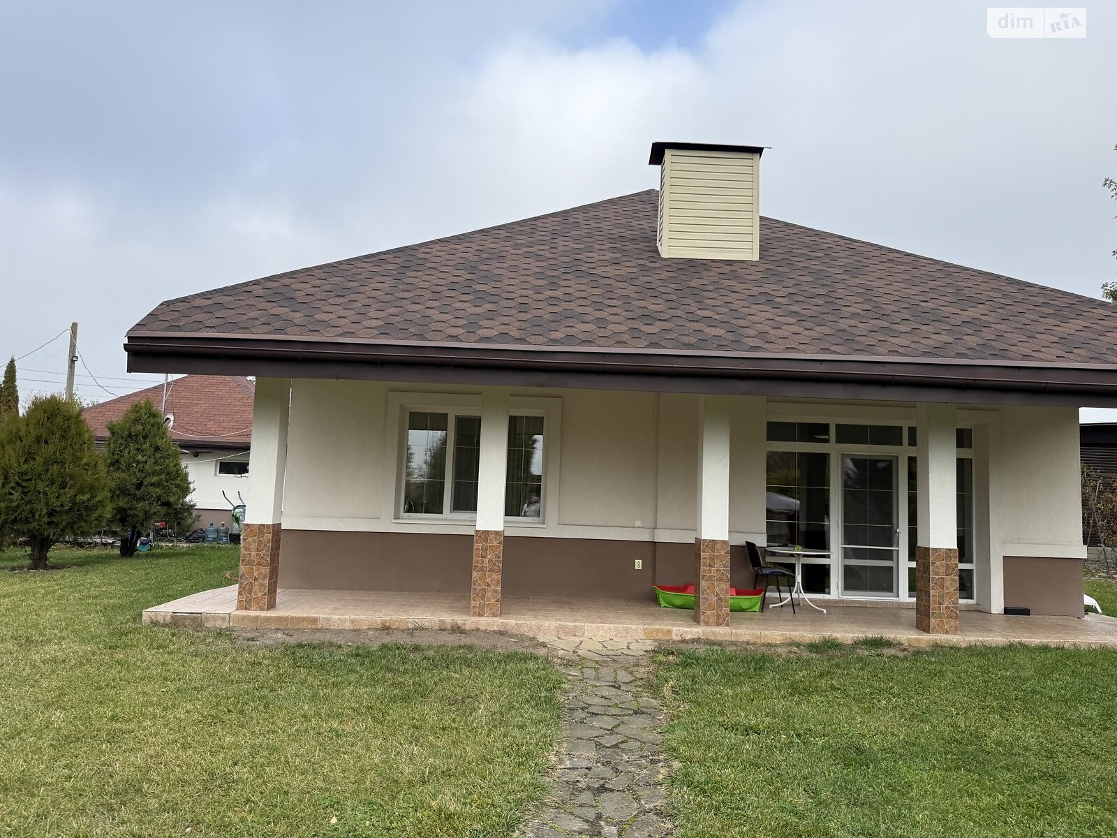 одноэтажный дом с отоплением, 100 кв. м, кирпич. Продажа в Бояновке фото 1