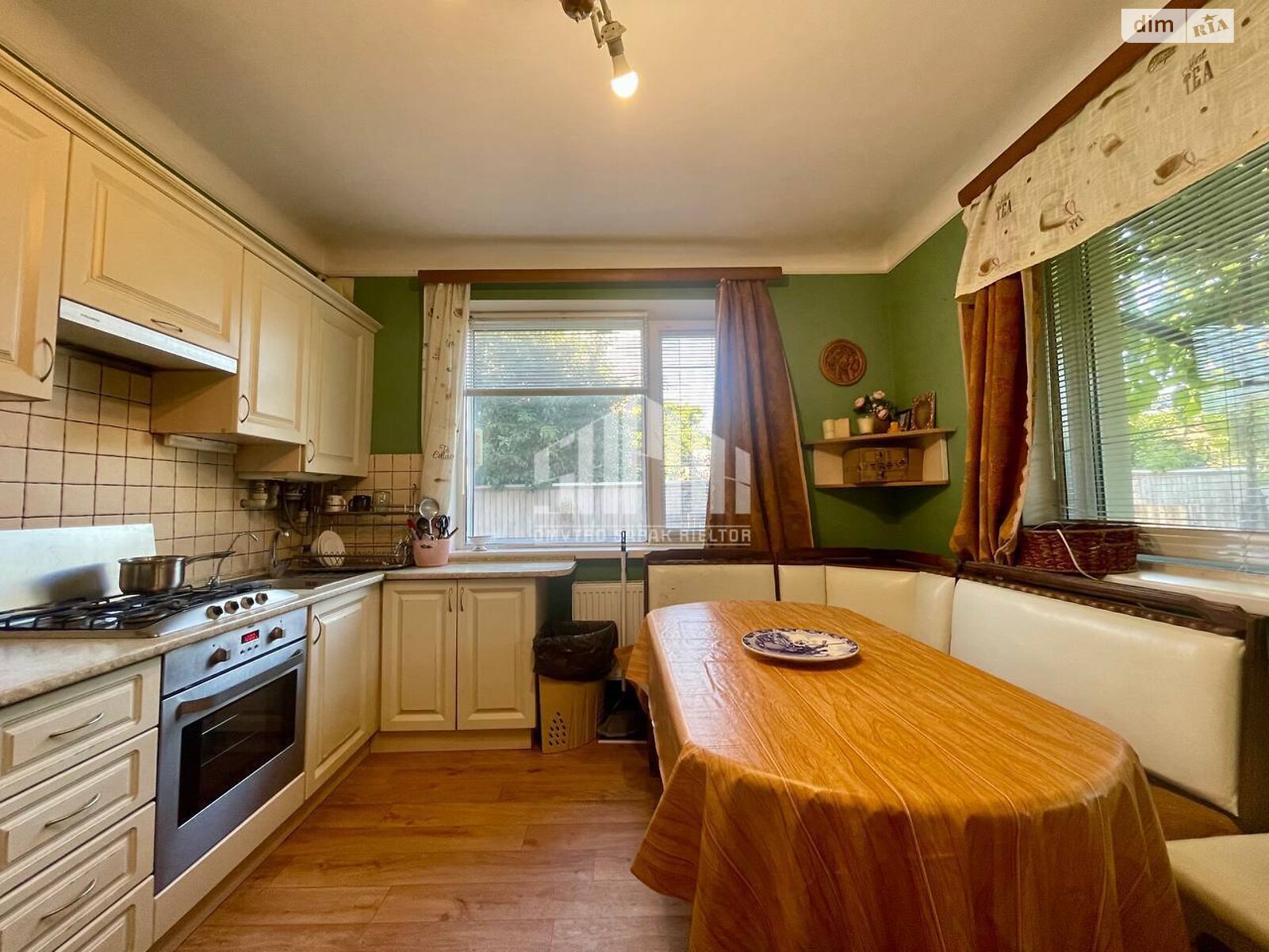 двоповерховий будинок з верандою, 249 кв. м, цегла. Продаж у Боярці фото 1 двоповерховий будинок з верандою, 249 кв. м, цегла. Продаж у Боярці фото 1