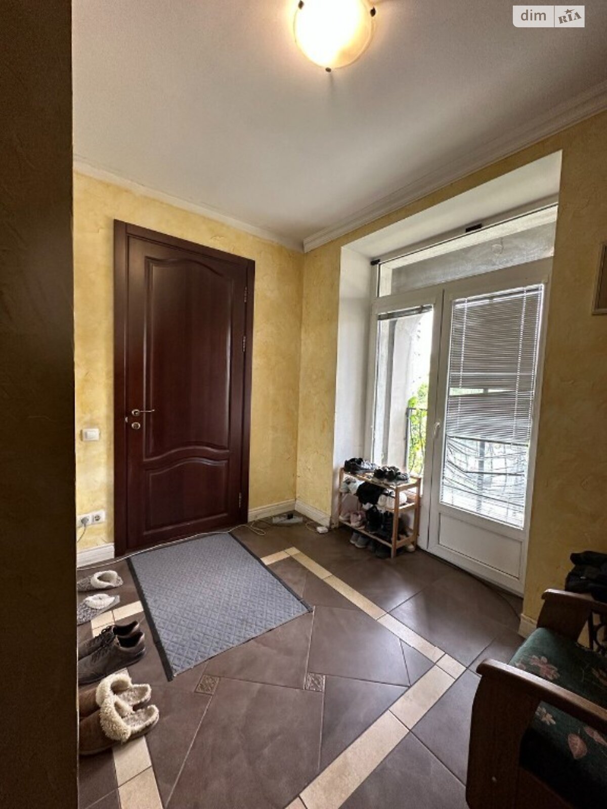трехэтажный дом с балконом, 379 кв. м, кирпич. Продажа в Боярке фото 1 трехэтажный дом с балконом, 379 кв. м, кирпич. Продажа в Боярке фото 1